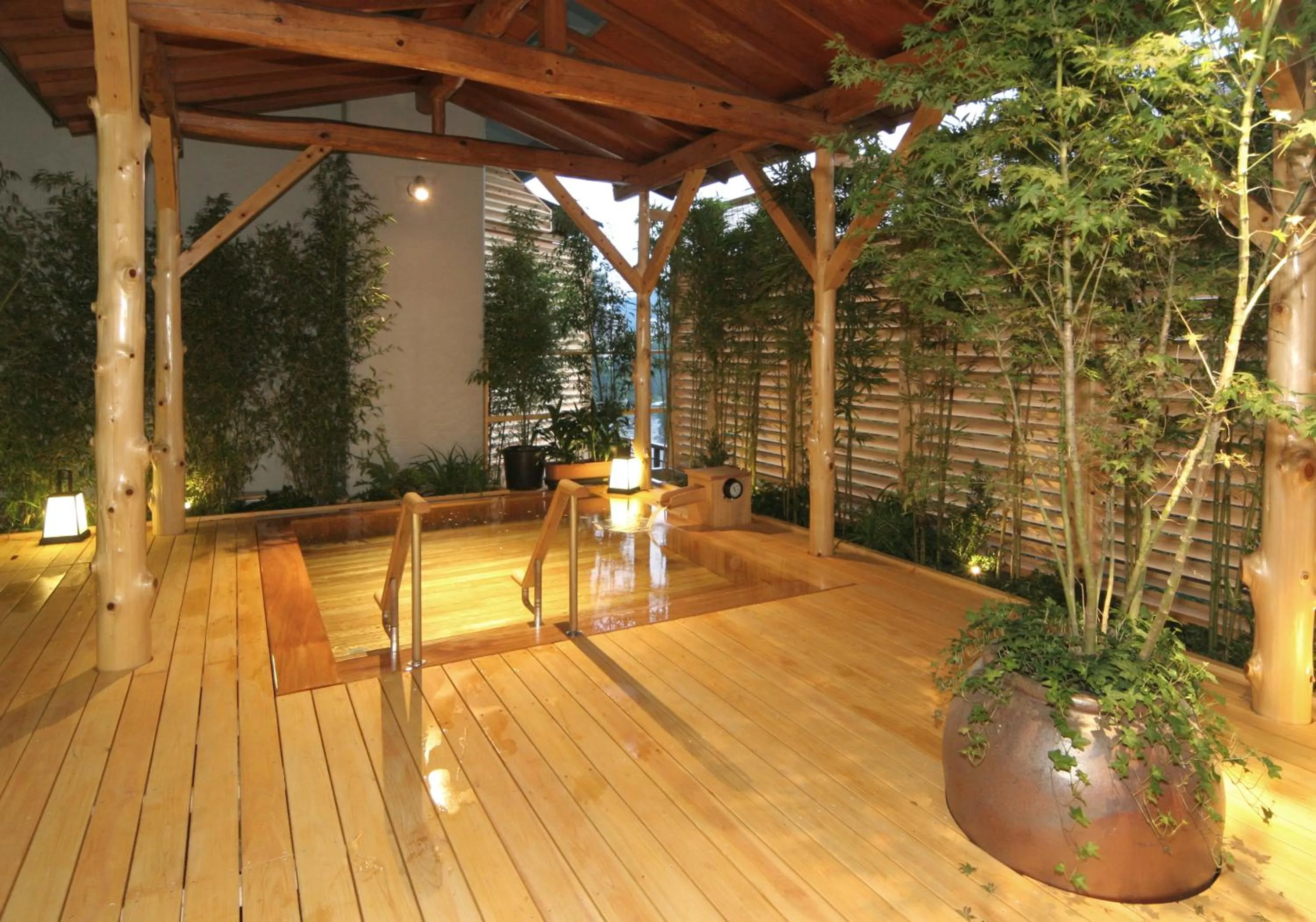 Hot Spring Bath in Kinugawa Onsen Sanraku