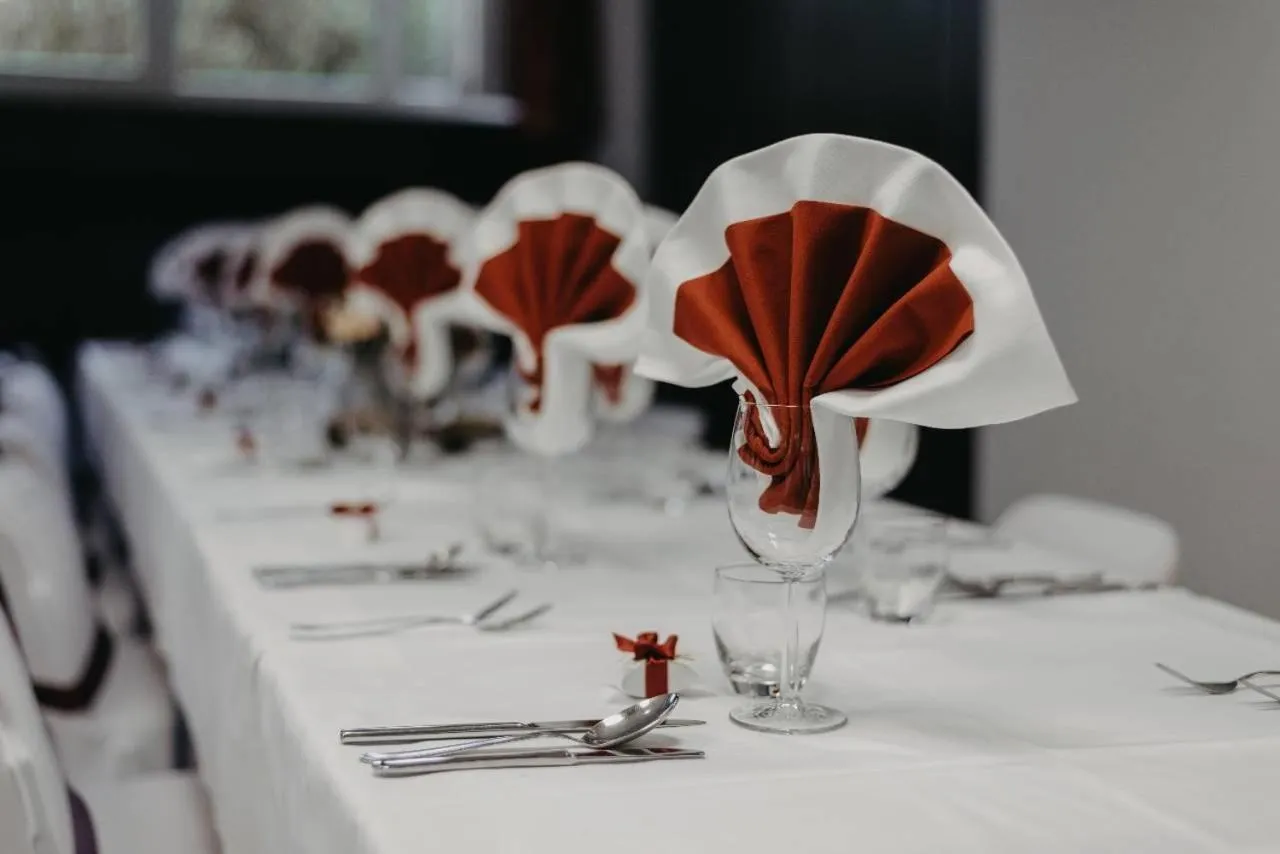 Restaurant/places to eat in Hotel Alp