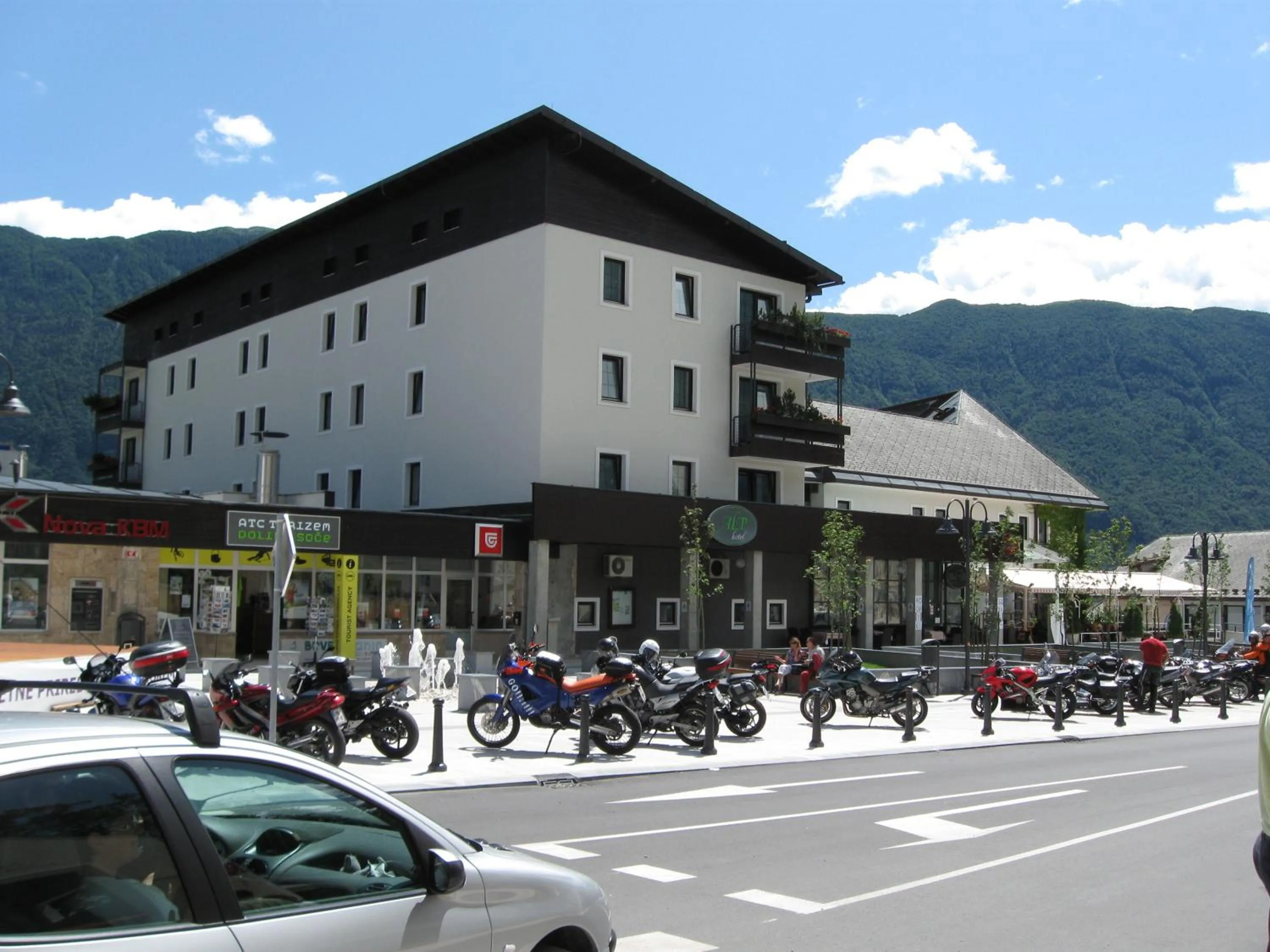 Facade/entrance in Hotel Alp