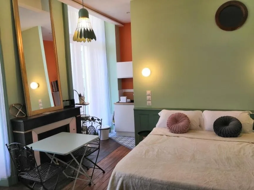 Photo of the whole room, Bed in Cosy Aix