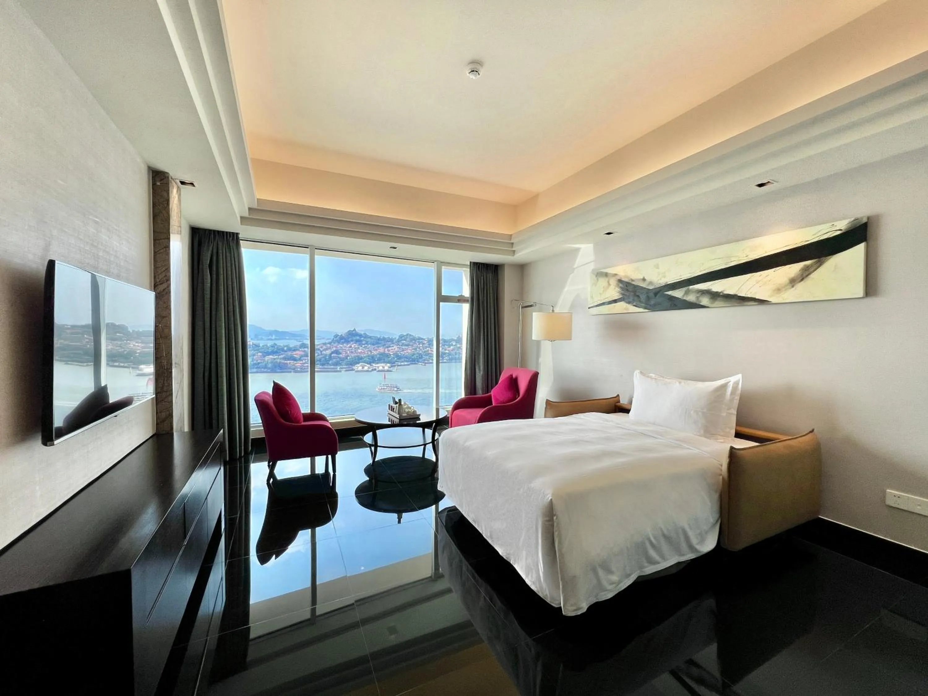Living room, Bed in Swiss Grand Xiamen