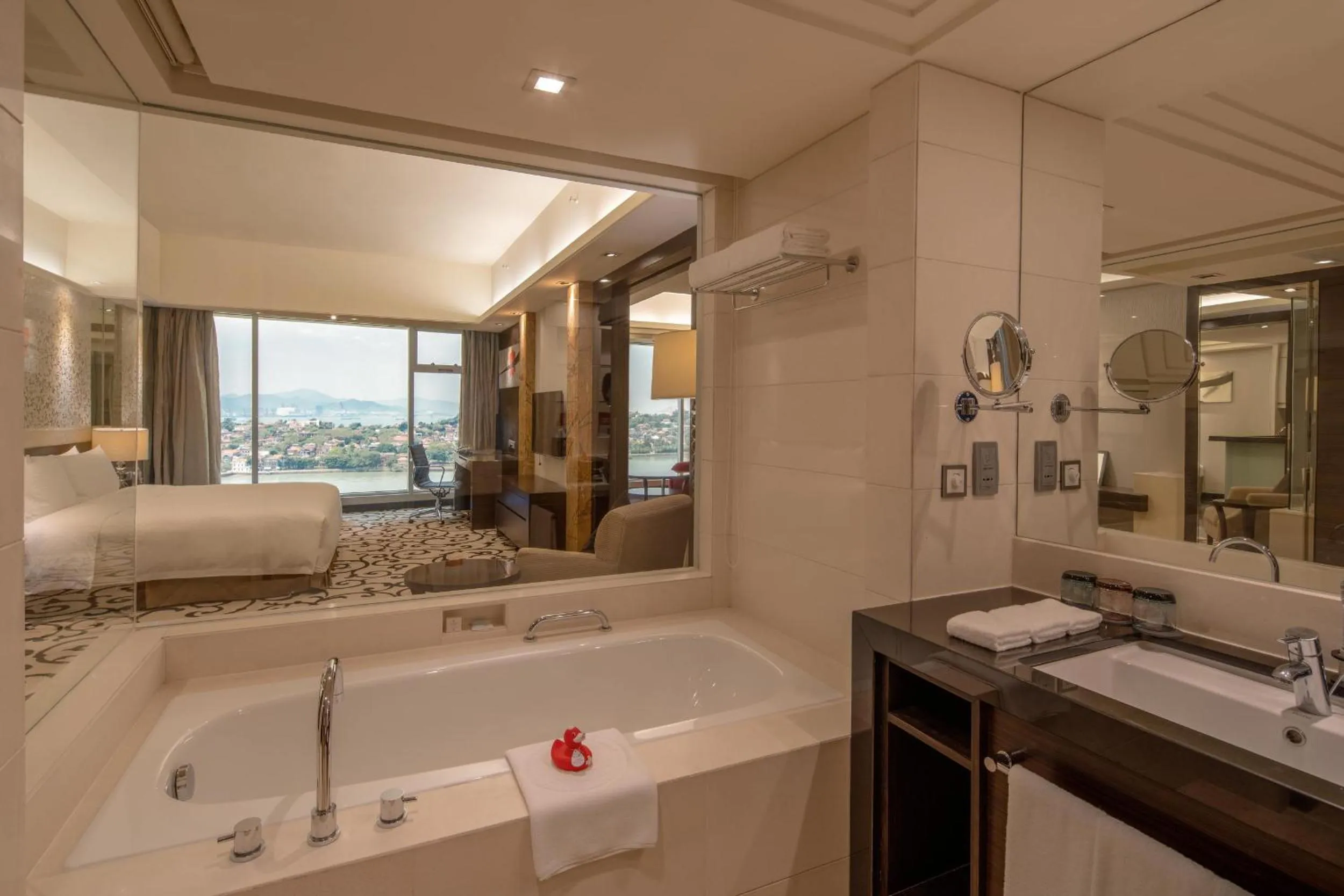 Bathroom, Bed in Swiss Grand Xiamen