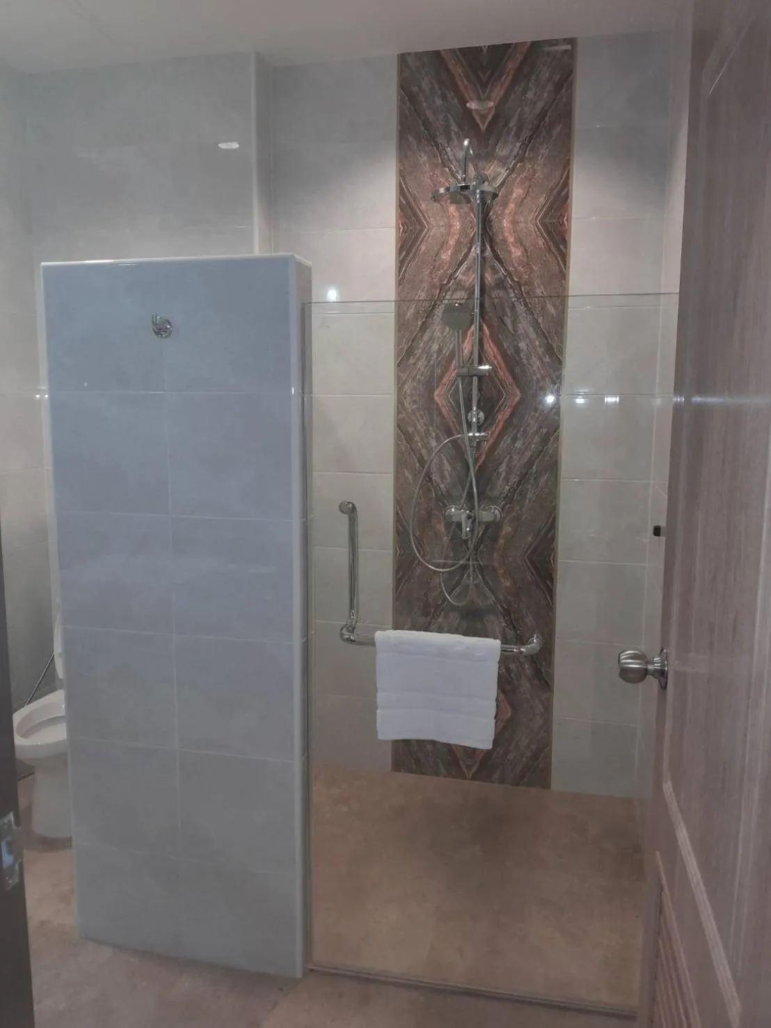 Property building in Ben Guesthouse