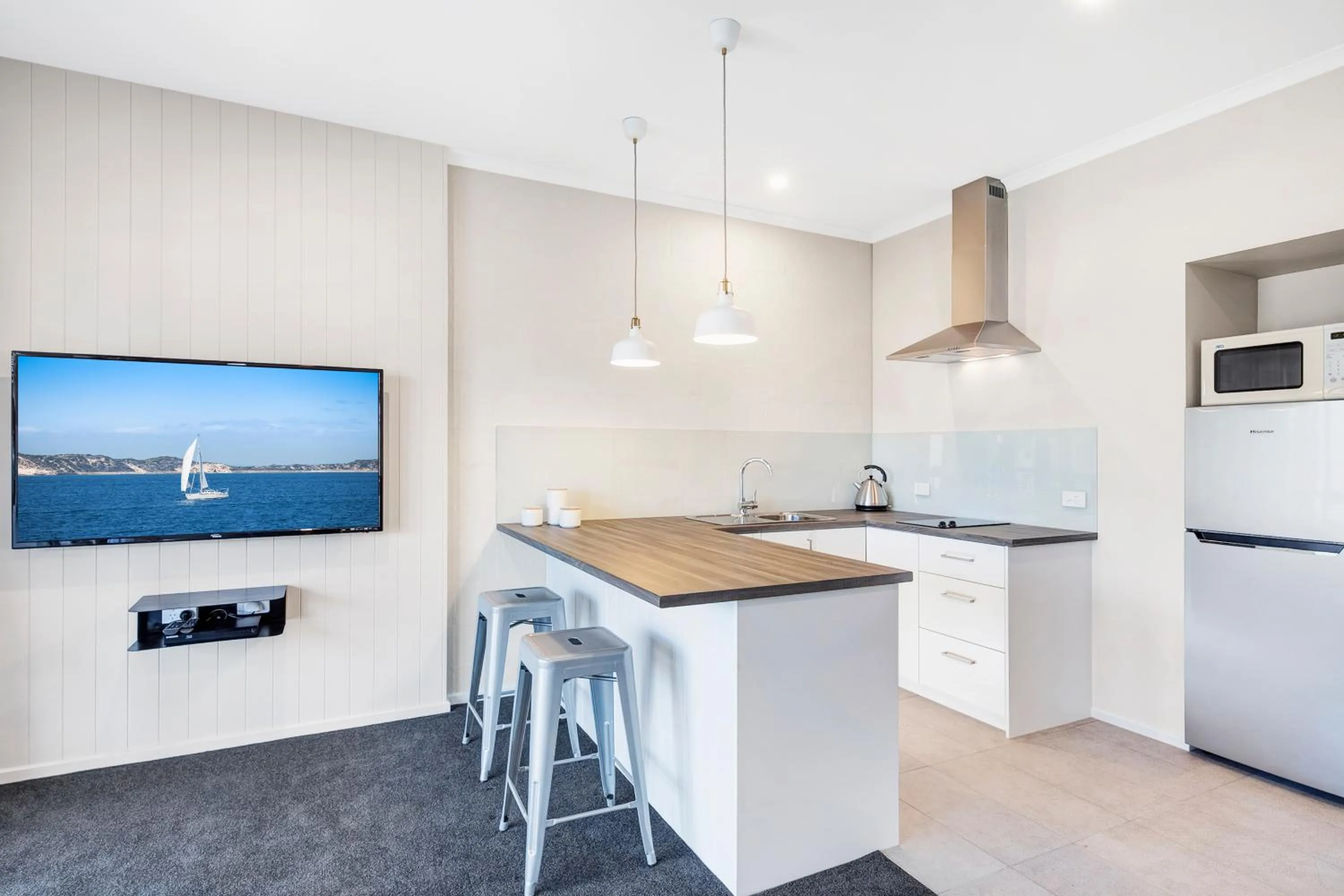 Moonlight Bay Apartments