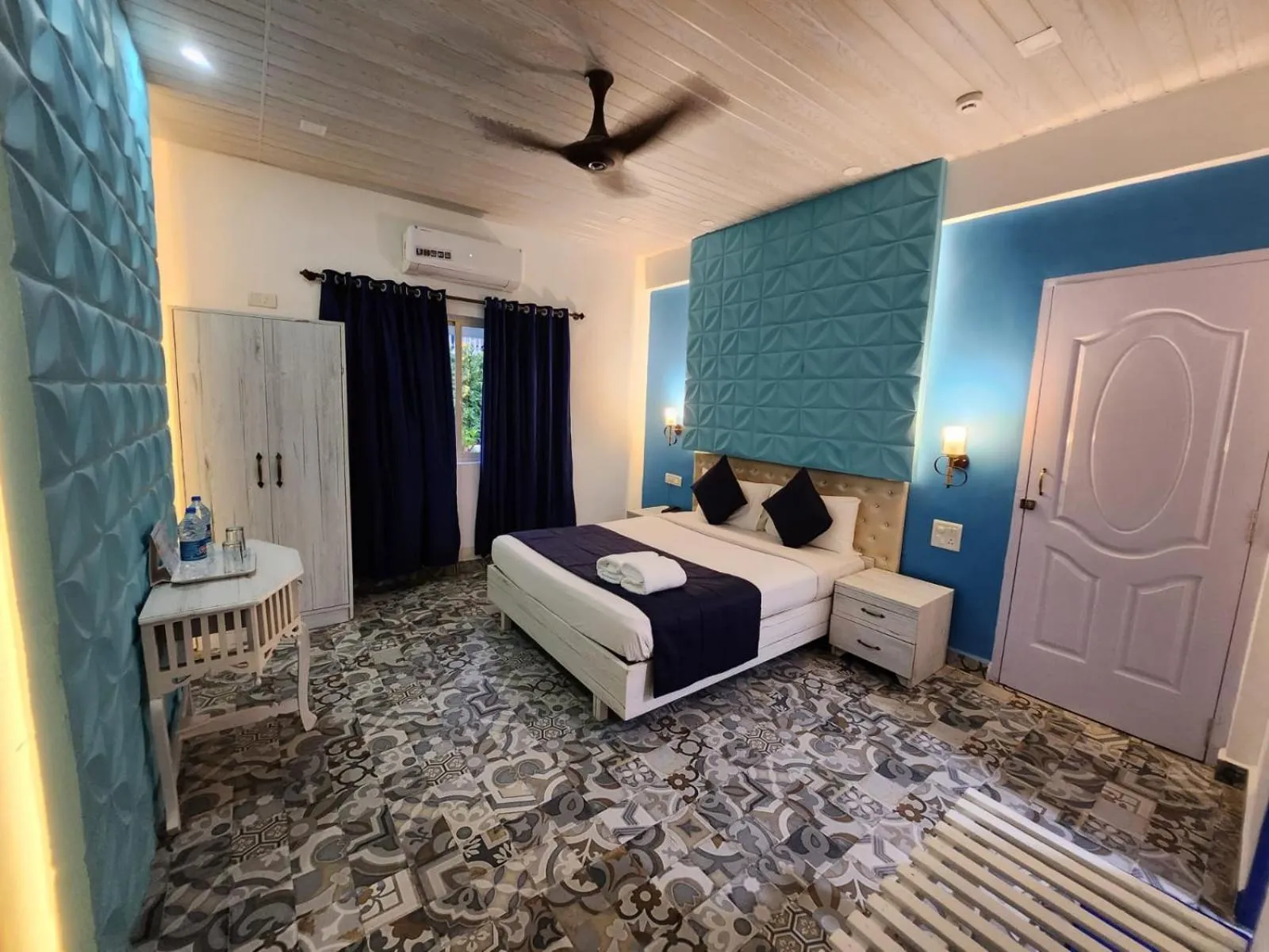 Photo of the whole room, Bed in Paradise Village Beach Resort