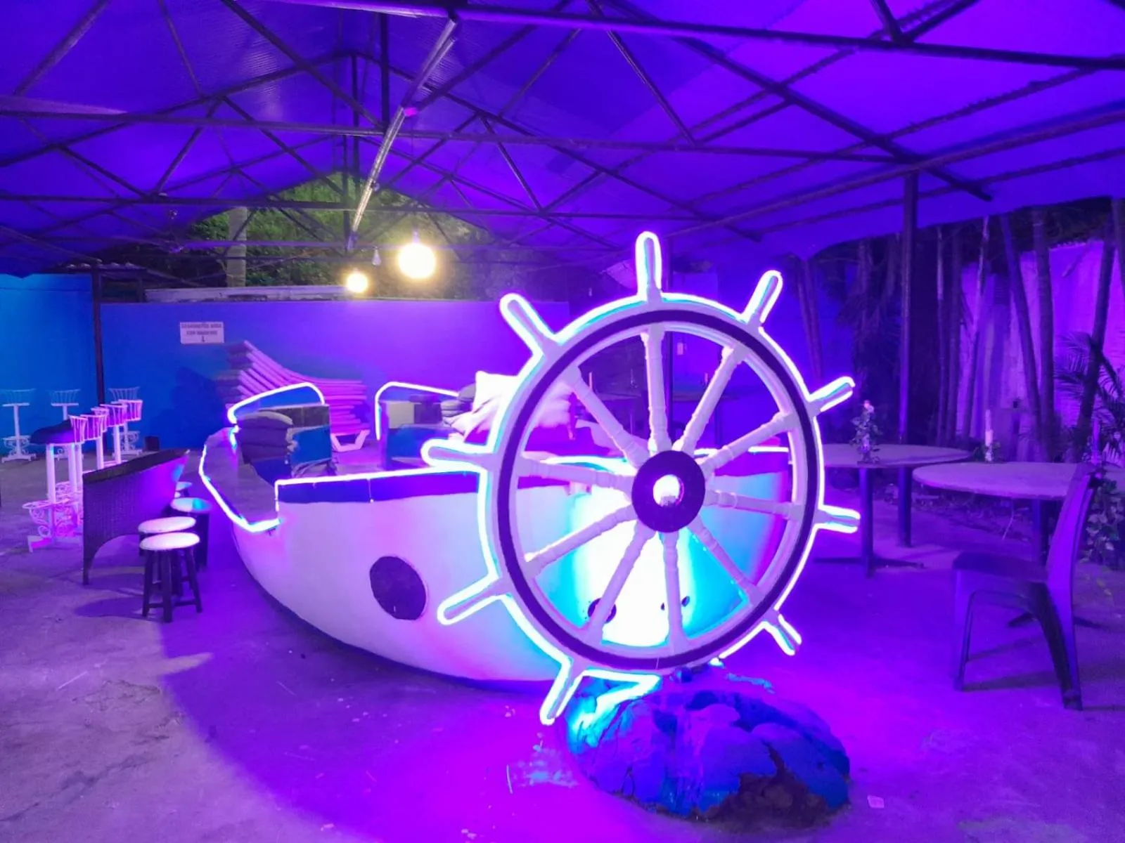 Restaurant/places to eat in Paradise Village Beach Resort