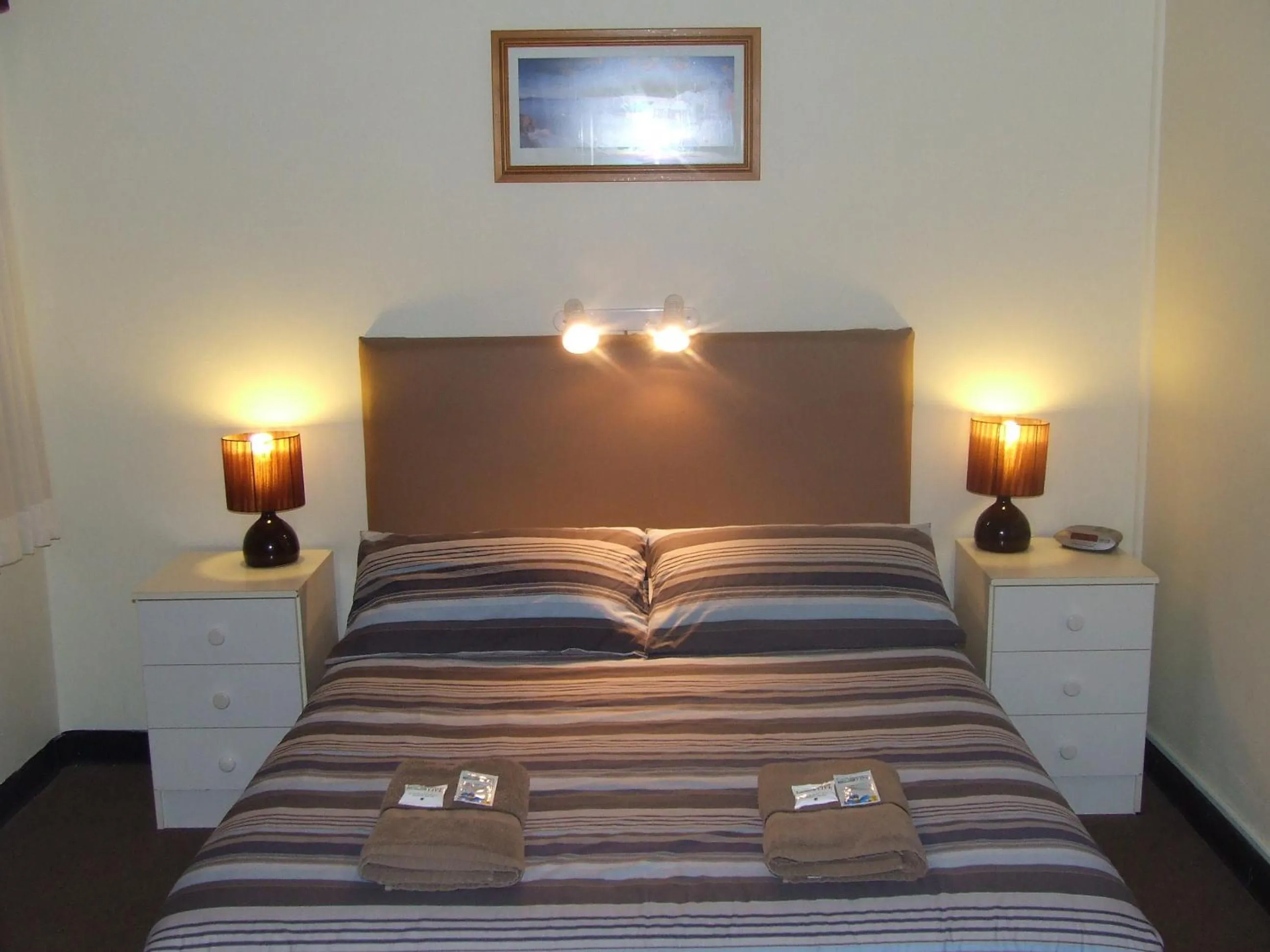 Bed in Aquarius Motel