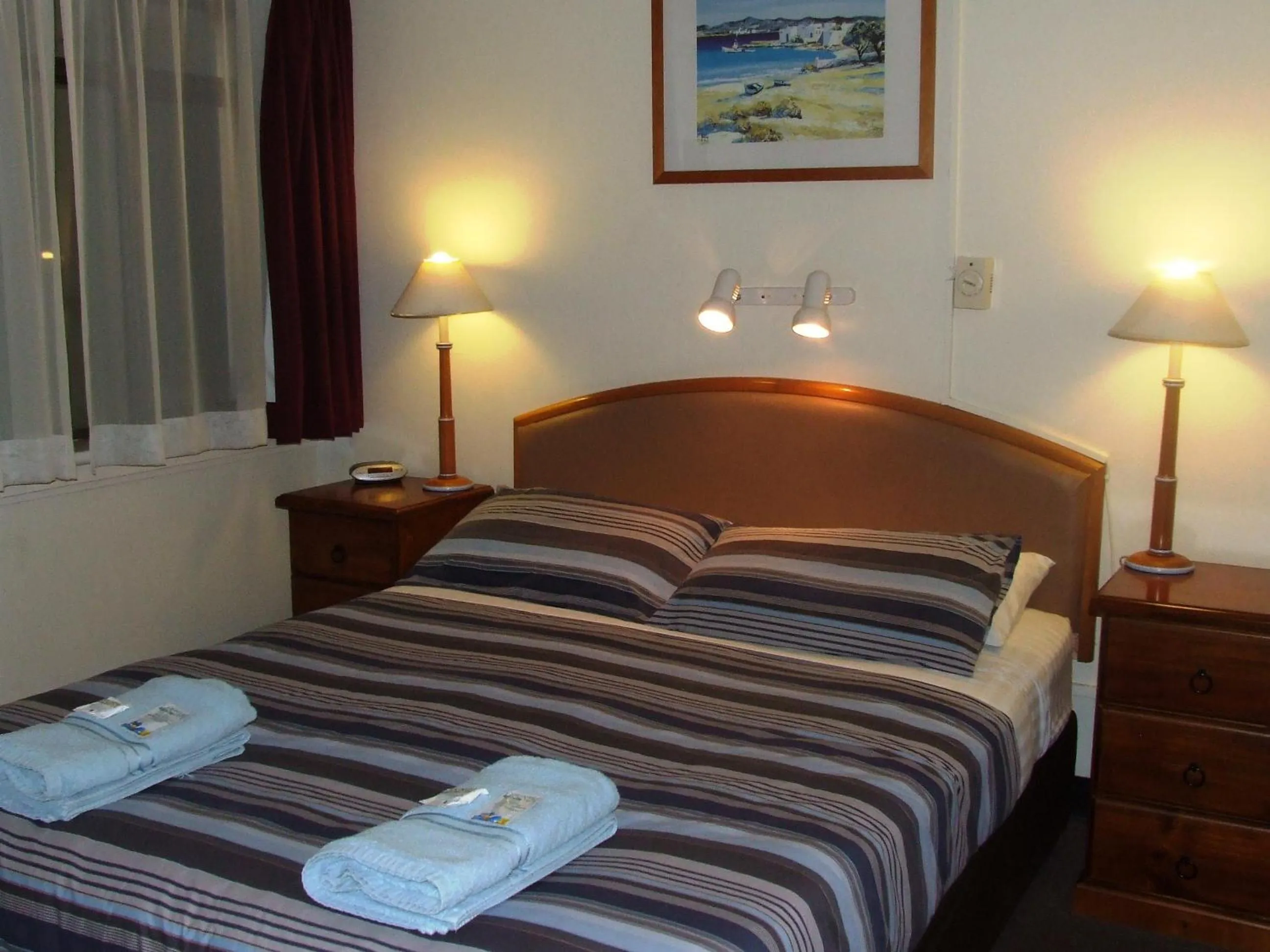 Bed in Aquarius Motel