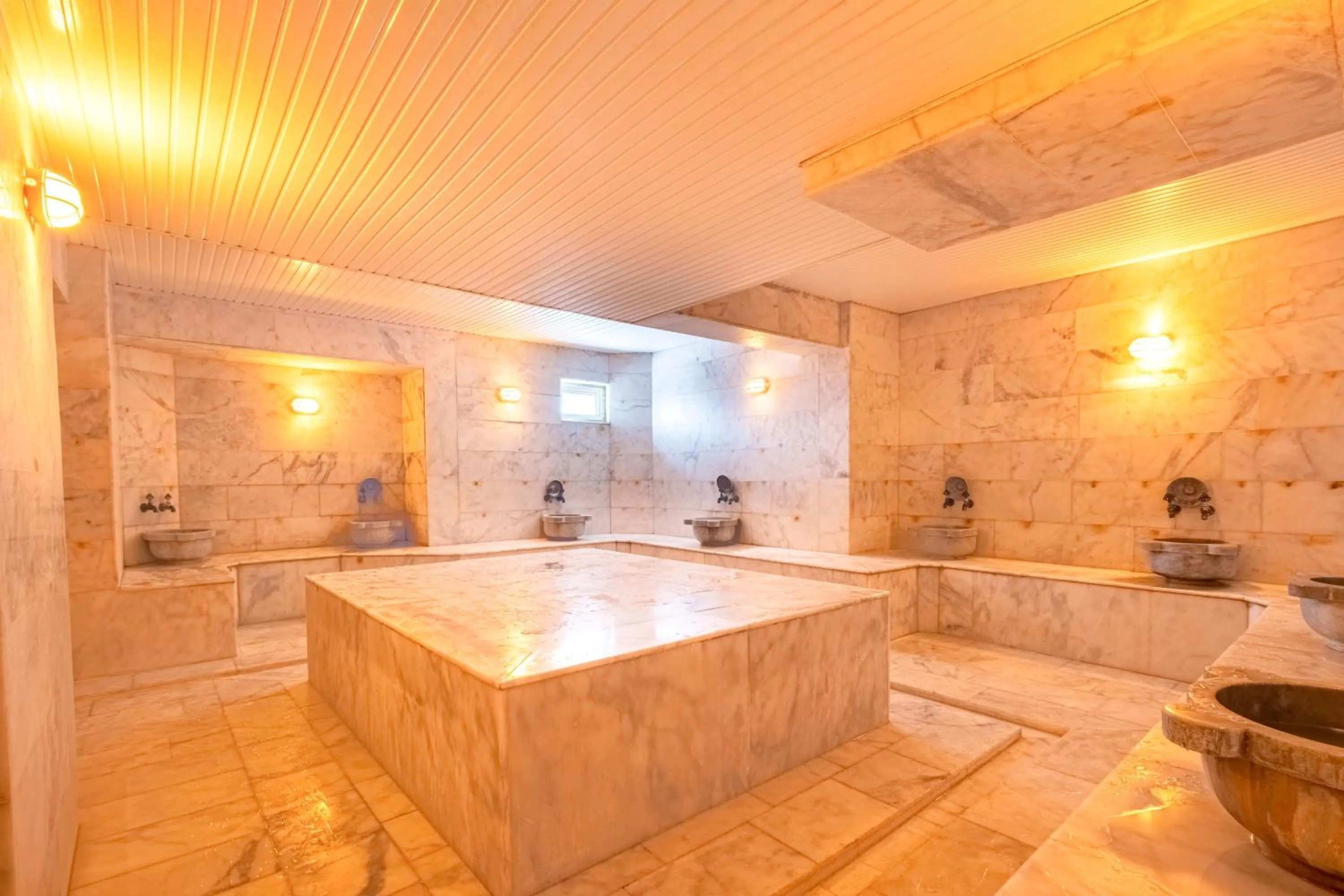Public Bath in Senza Grand Santana Hotel - Ultra All Inclusive