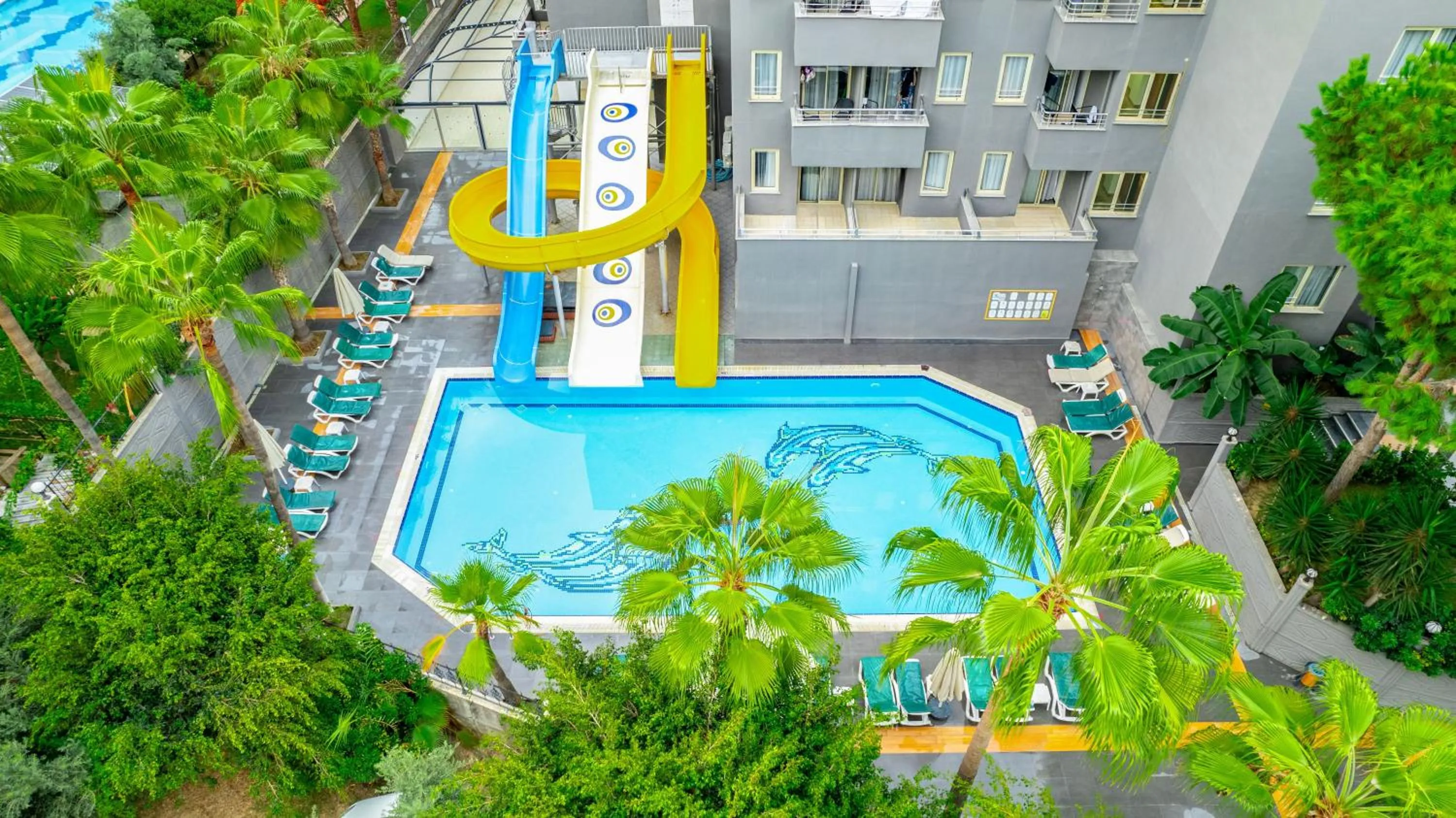 Swimming pool in Senza Grand Santana Hotel - Ultra All Inclusive