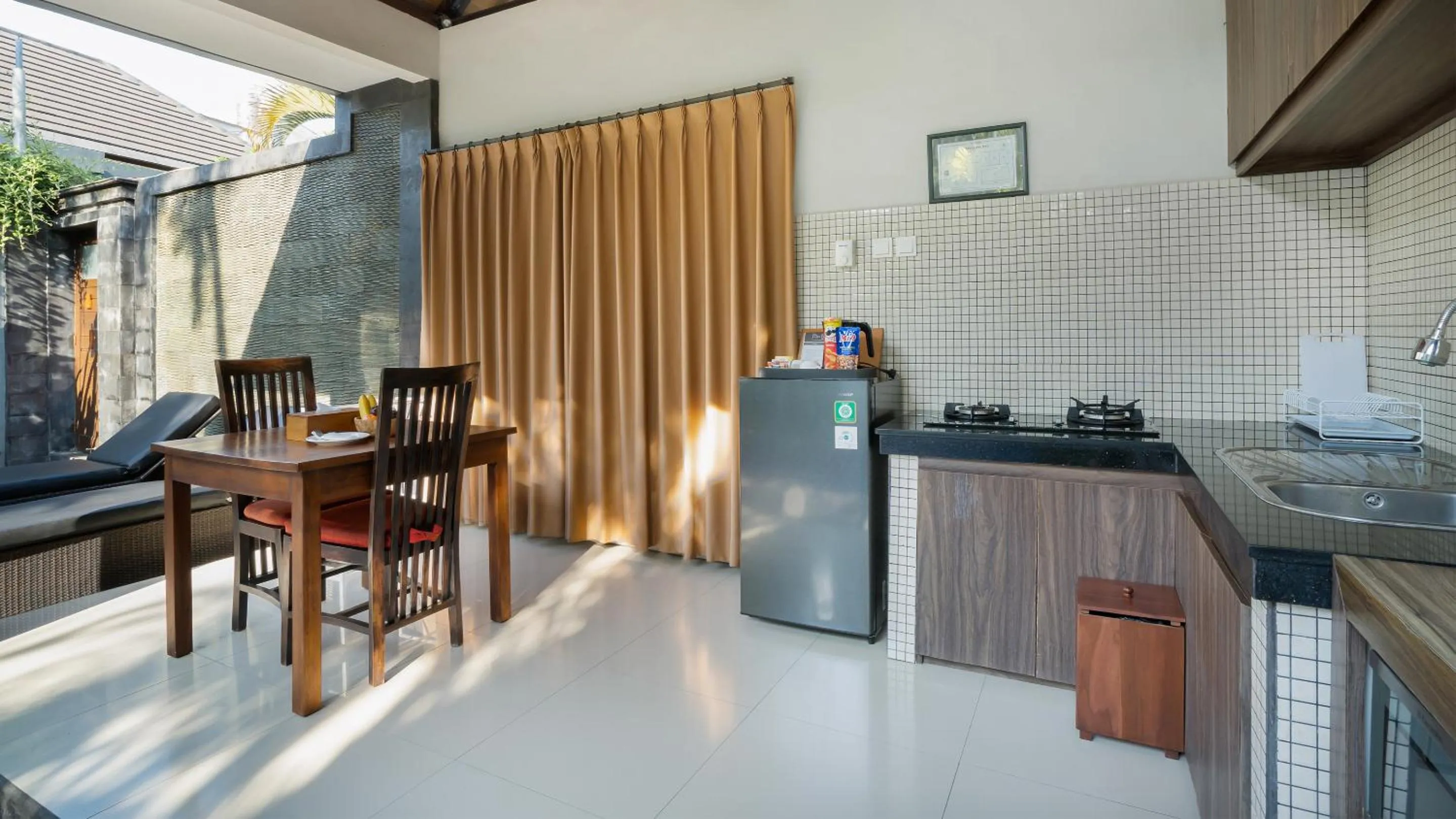 Kitchen or kitchenette in Samaja Beachside Villas