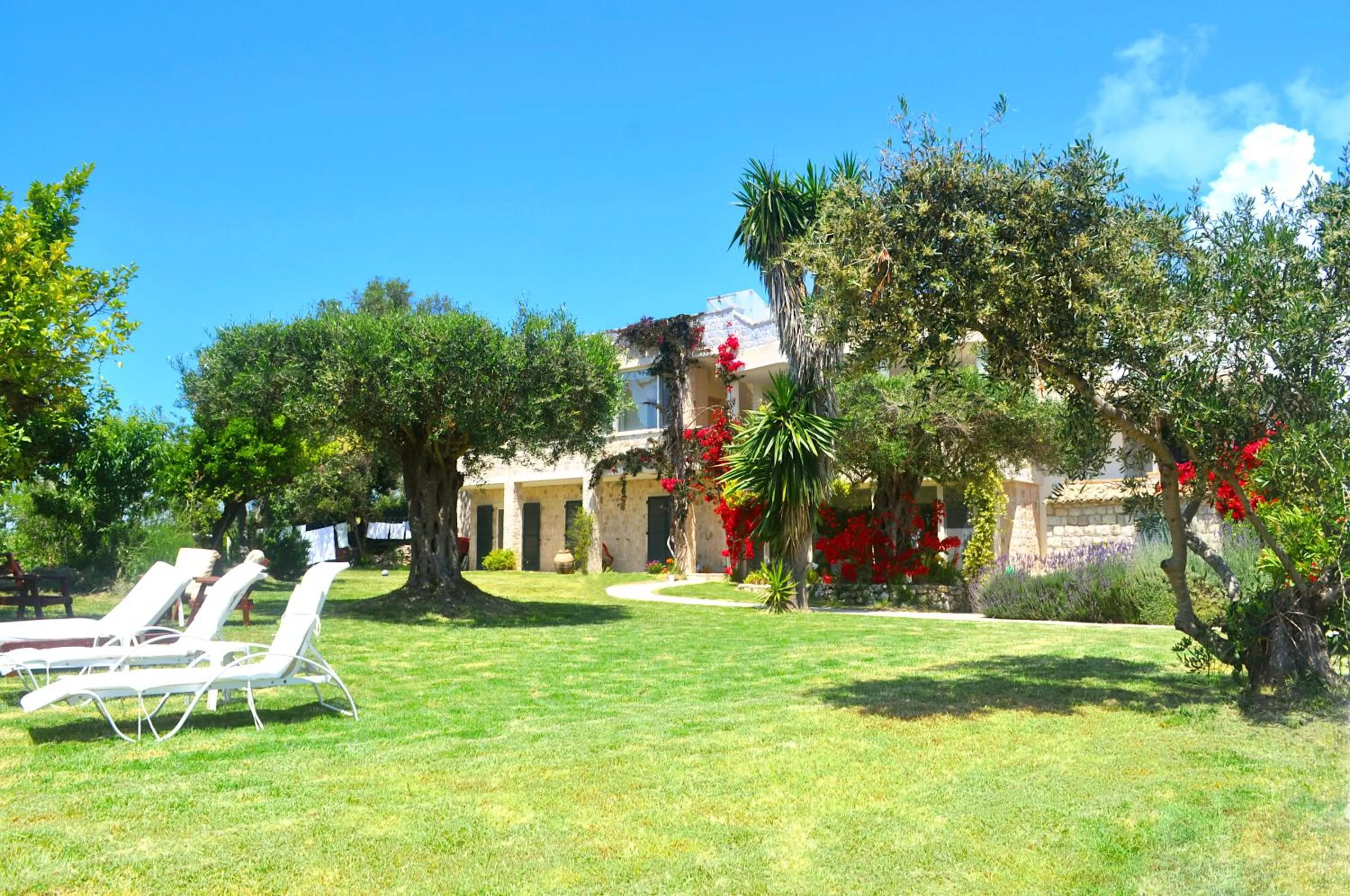 Lemoni Apartments