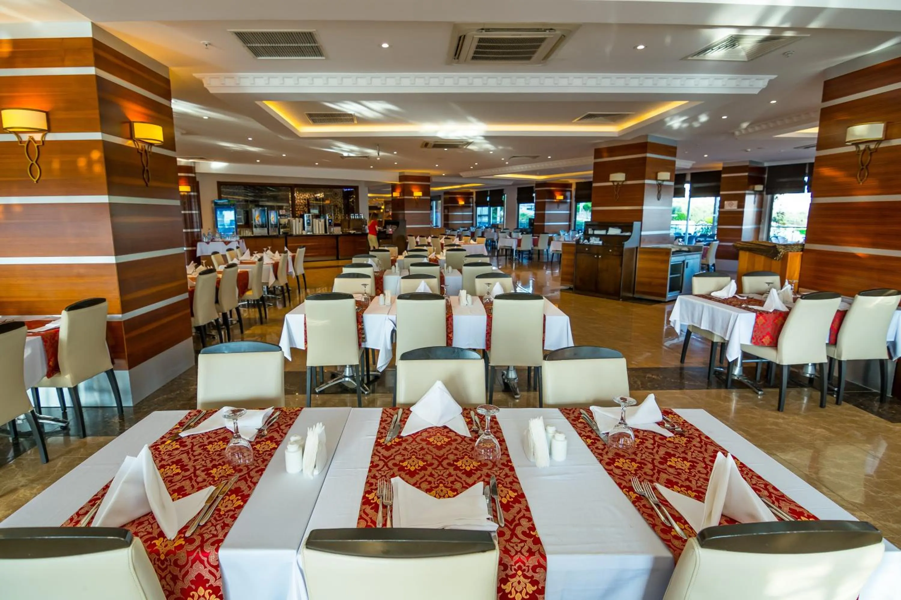 Restaurant/places to eat in Diamond Hill Resort Hotel