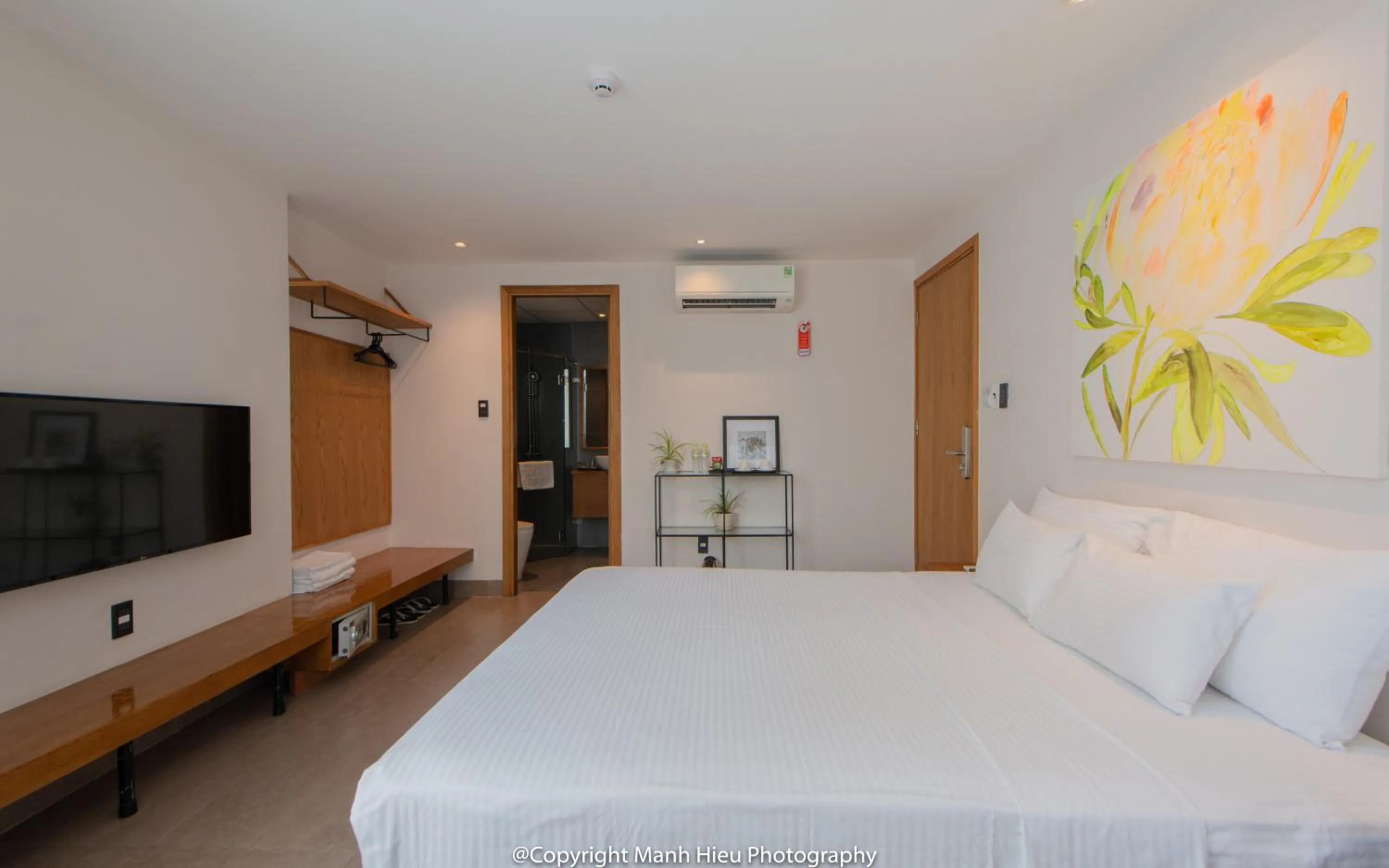 Photo of the whole room, Bed in Mojzo Inn Boutique Hotel