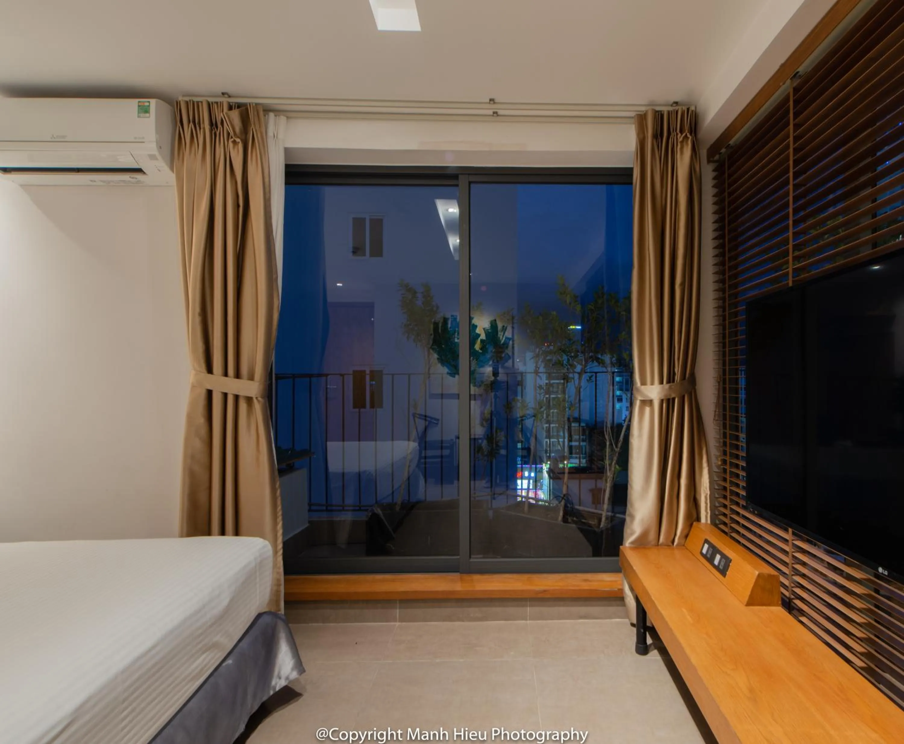 Balcony/Terrace, Bed in Mojzo Inn Boutique Hotel