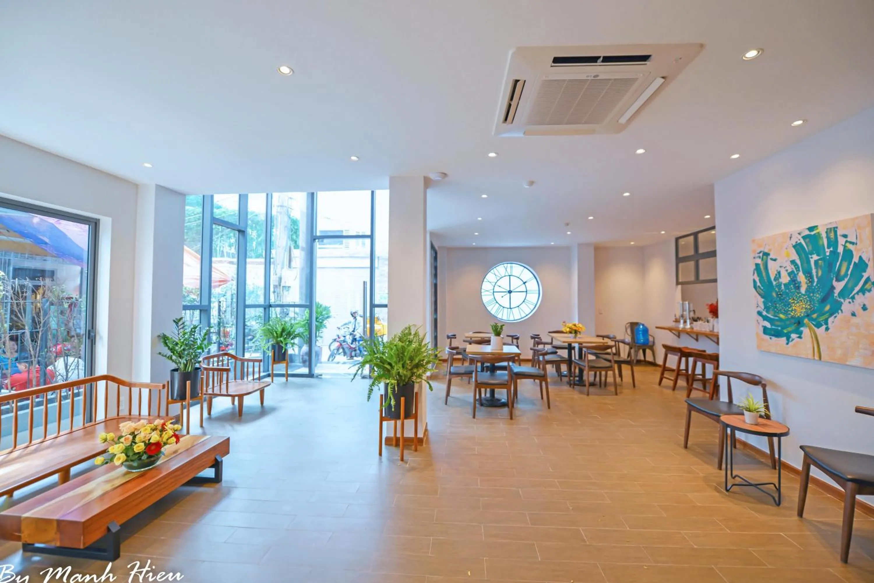 Restaurant/places to eat in Mojzo Inn Boutique Hotel