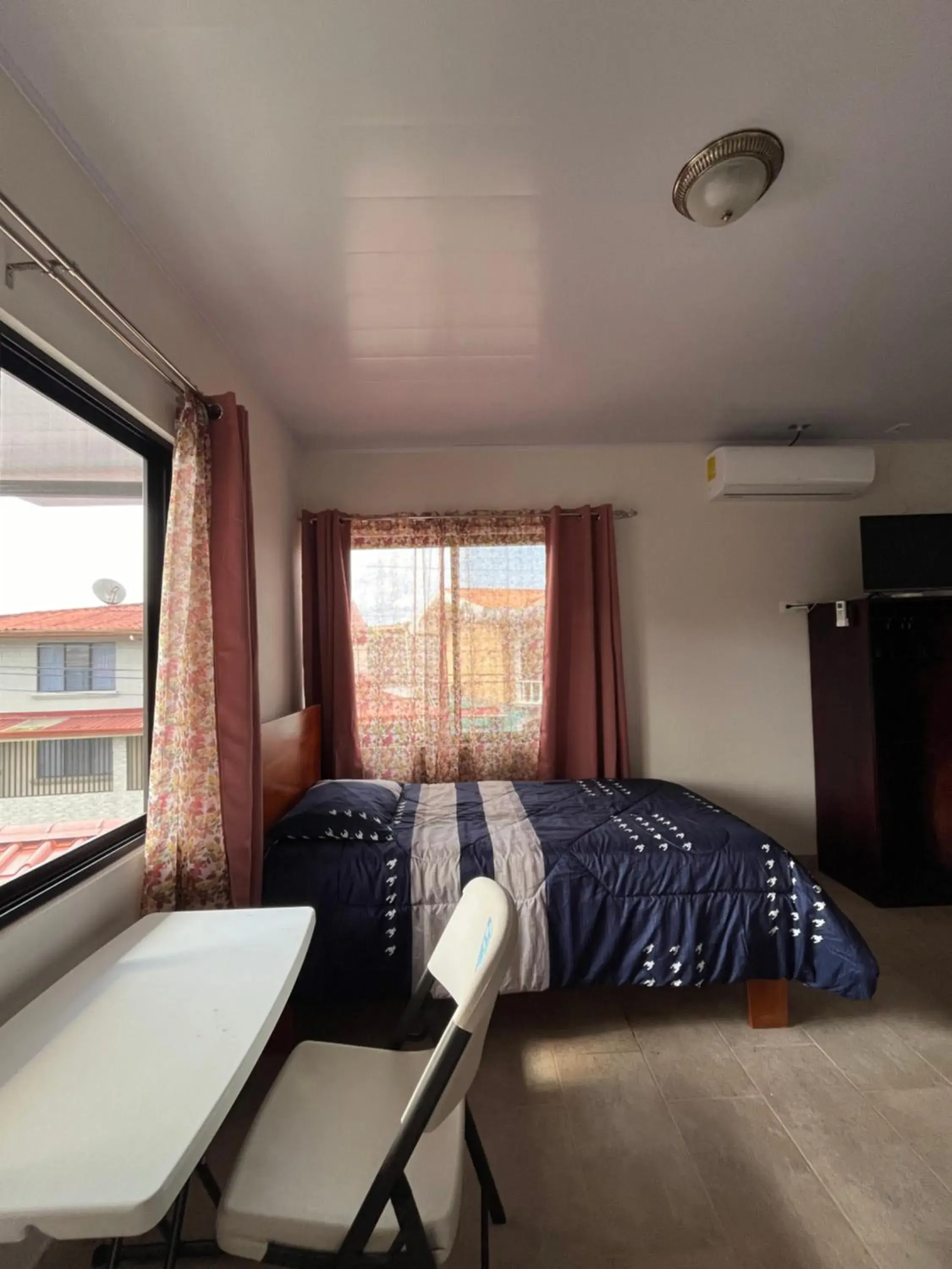 Deluxe Double or Twin Room in Alojamientos N&S Deluxe Double or Twin Room in Alojamientos N&S