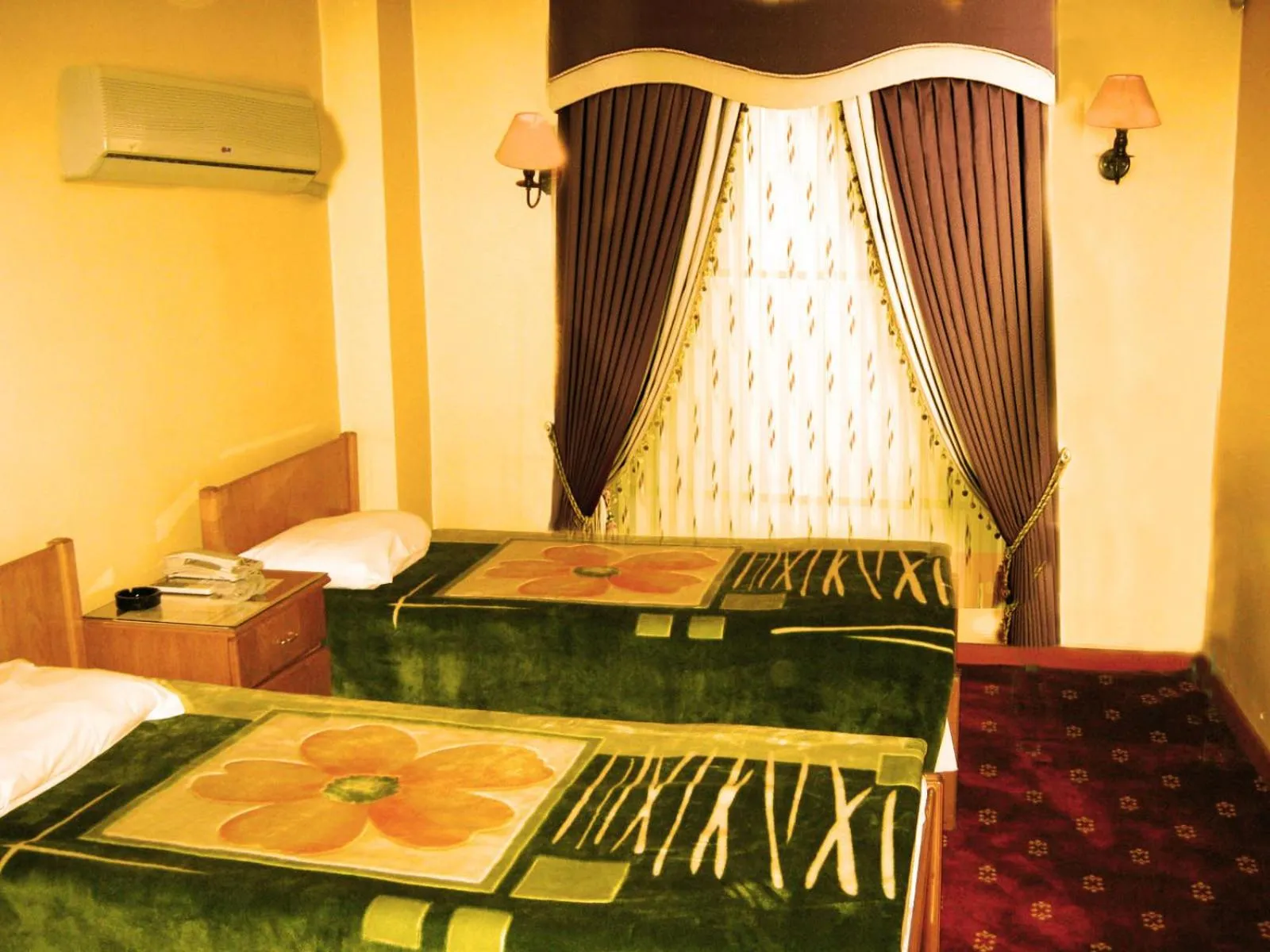 Photo of the whole room, Bed in Yunus Hotel