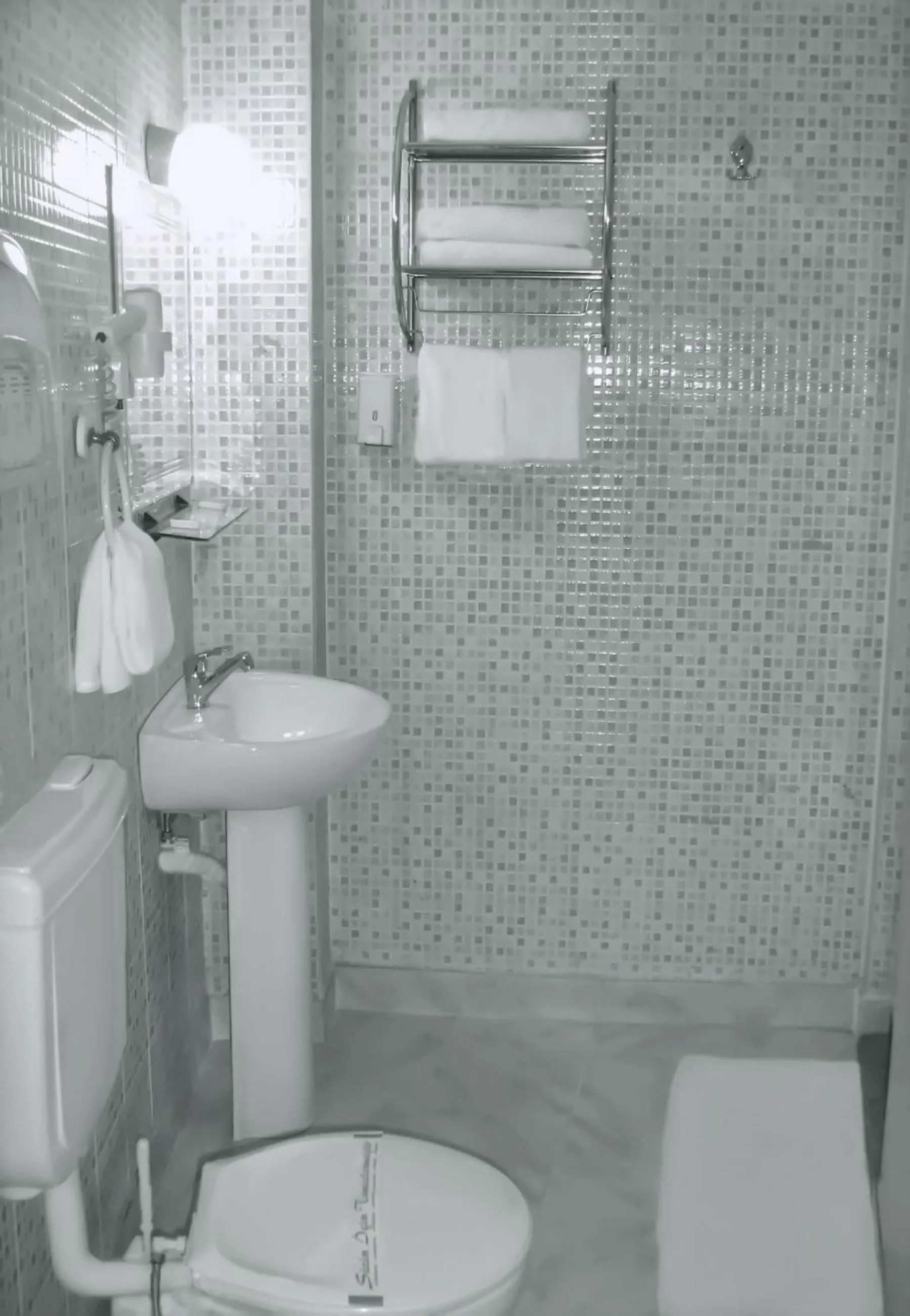 Bathroom in Yunus Hotel