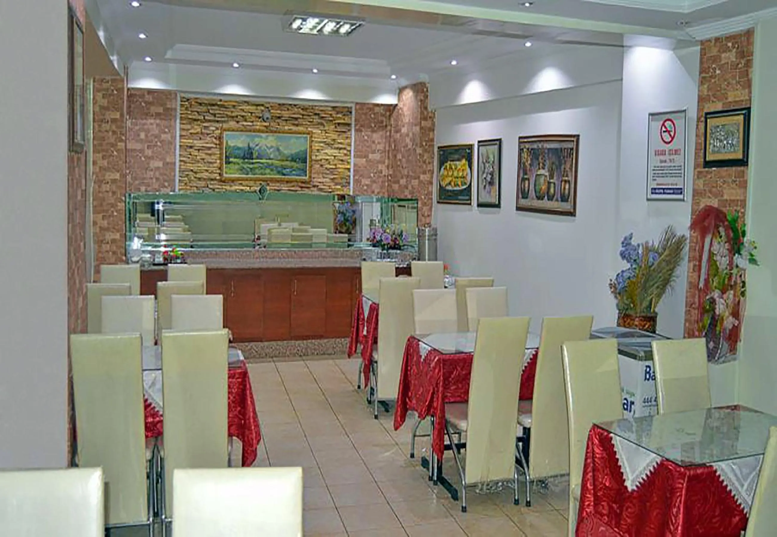 Restaurant/places to eat in Yunus Hotel