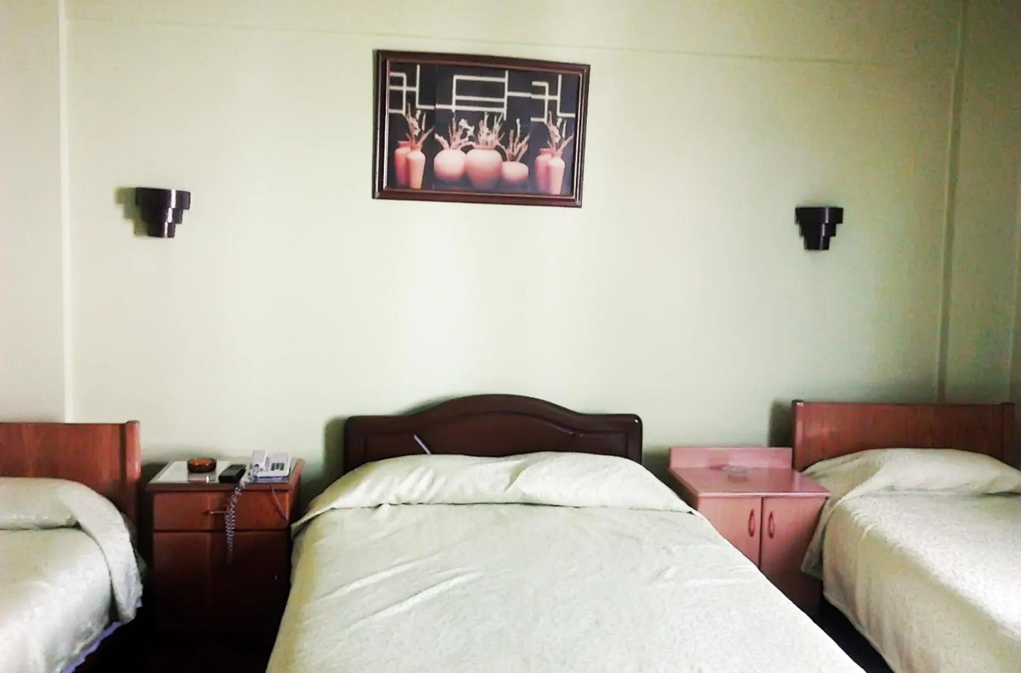 Photo of the whole room, Bed in Yunus Hotel