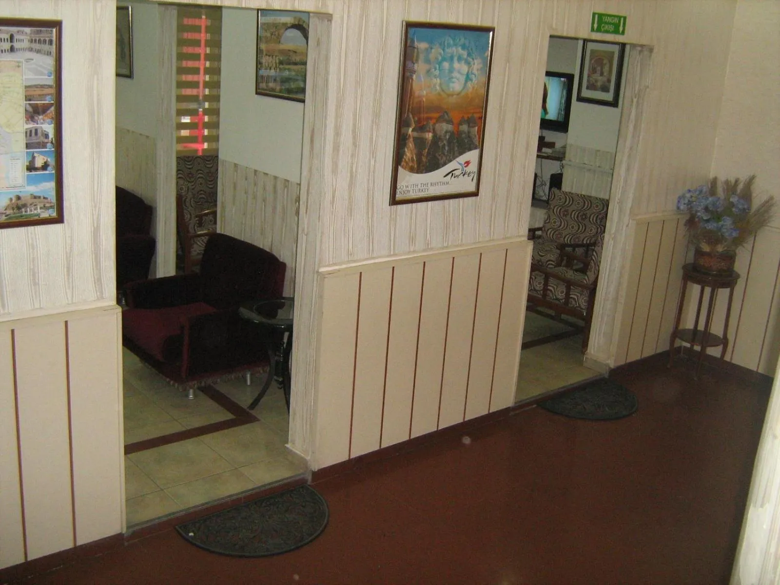 Decorative detail in Yunus Hotel