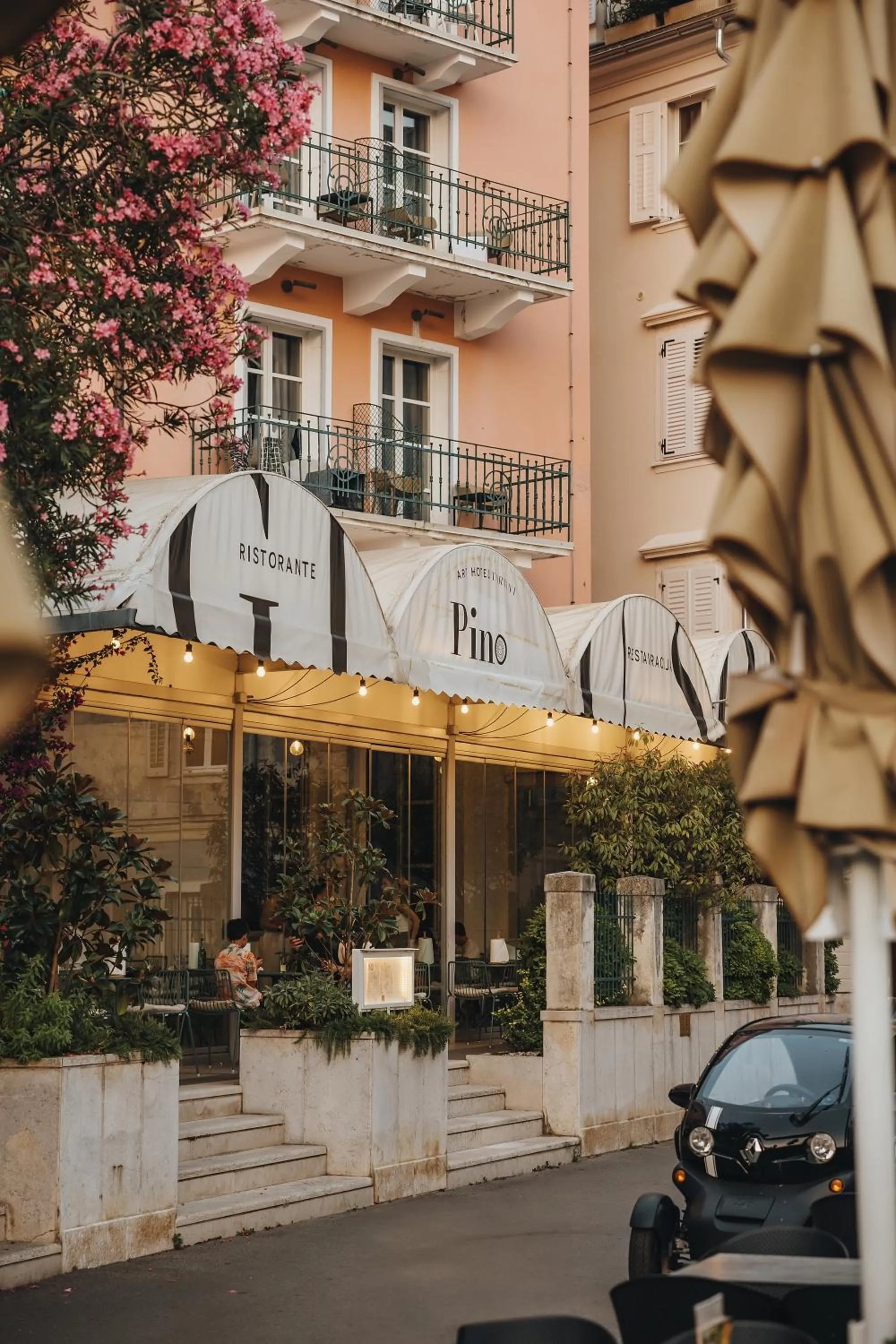 Restaurant/places to eat in Art Hotel Tartini