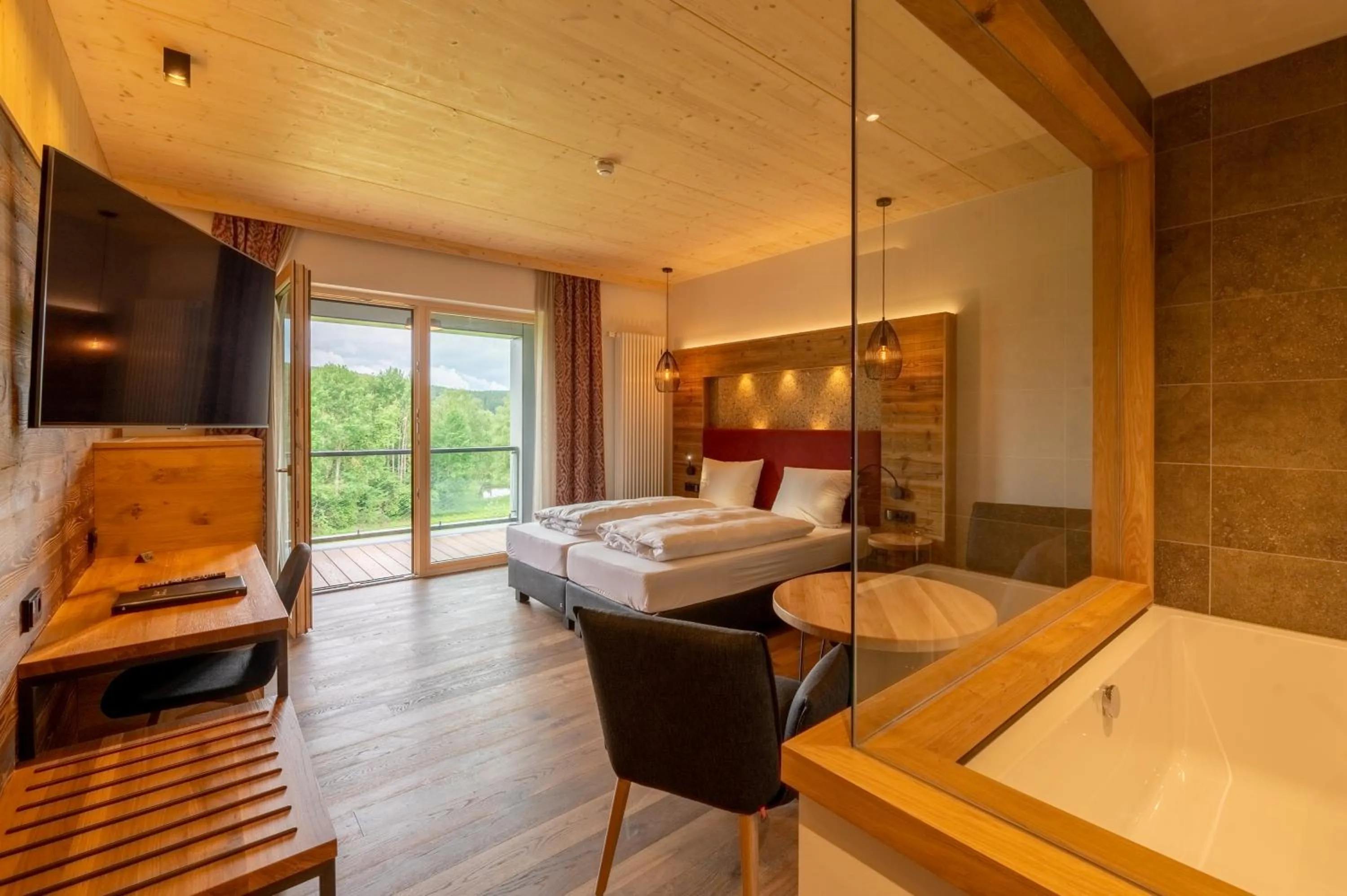 Bathroom, Bed in Landhotel Zum Goldenen Kreuz