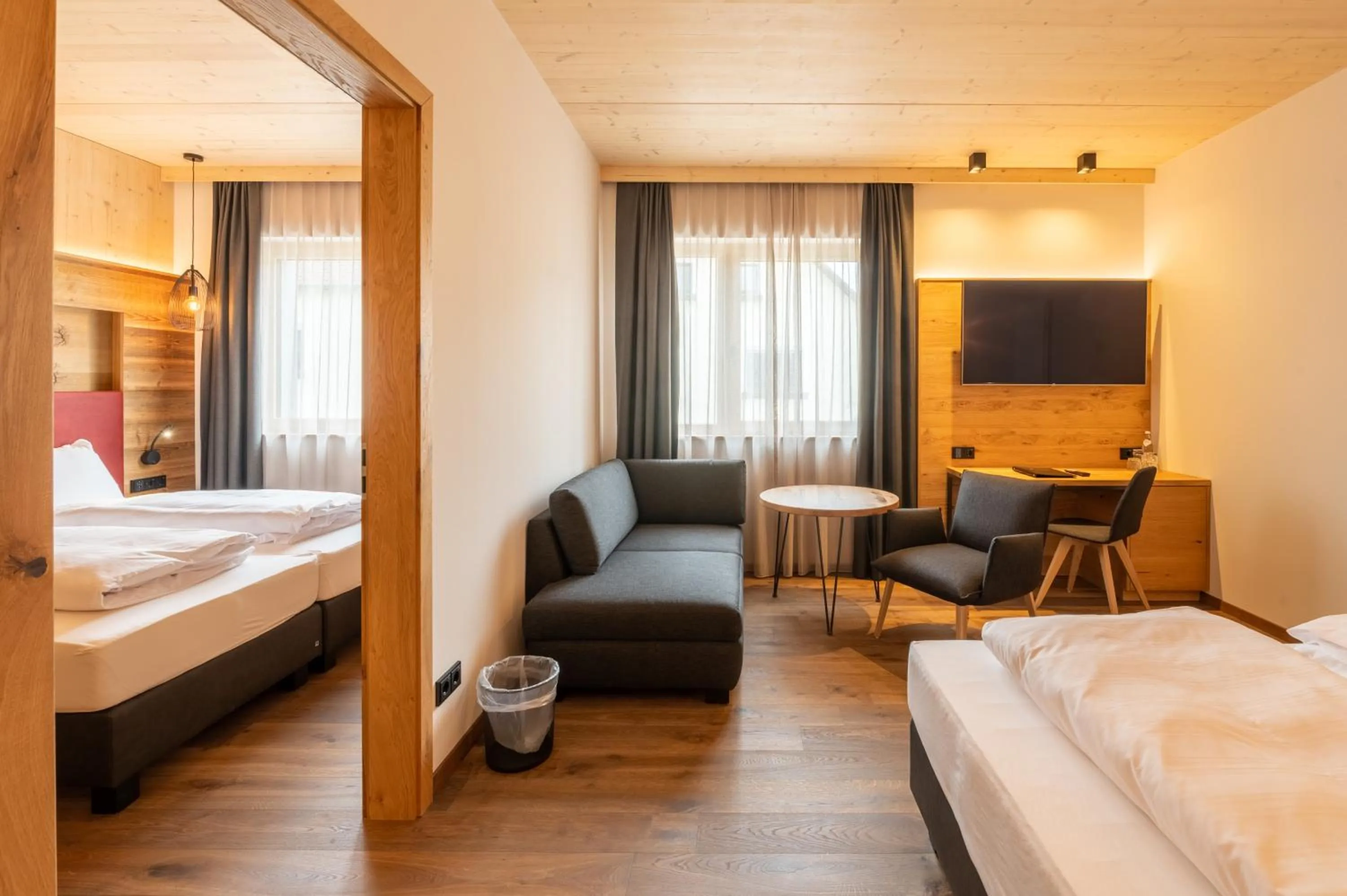 Photo of the whole room, Bed in Landhotel Zum Goldenen Kreuz