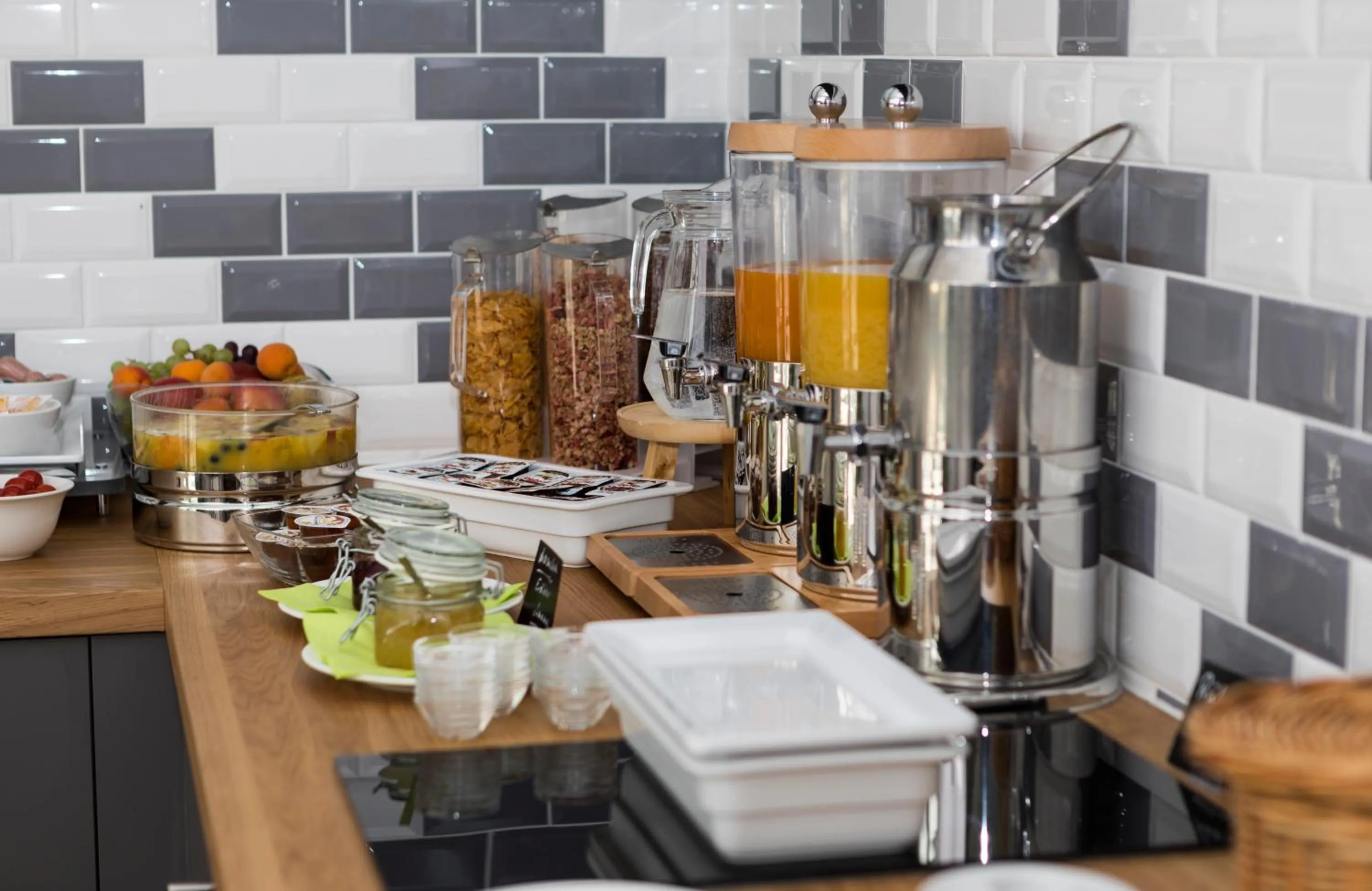 Buffet breakfast in mk hotel eschborn