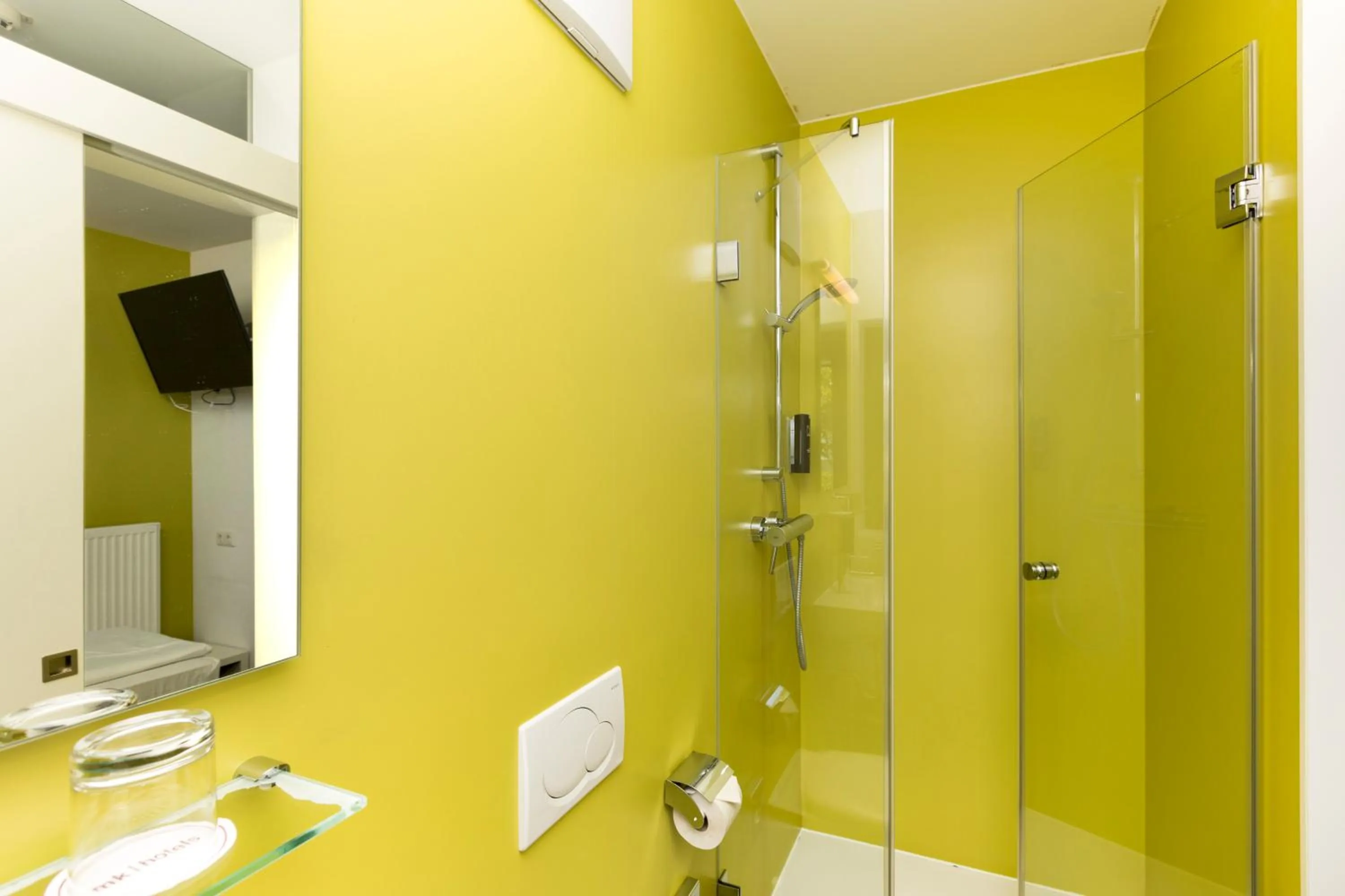 Toilet in mk hotel eschborn