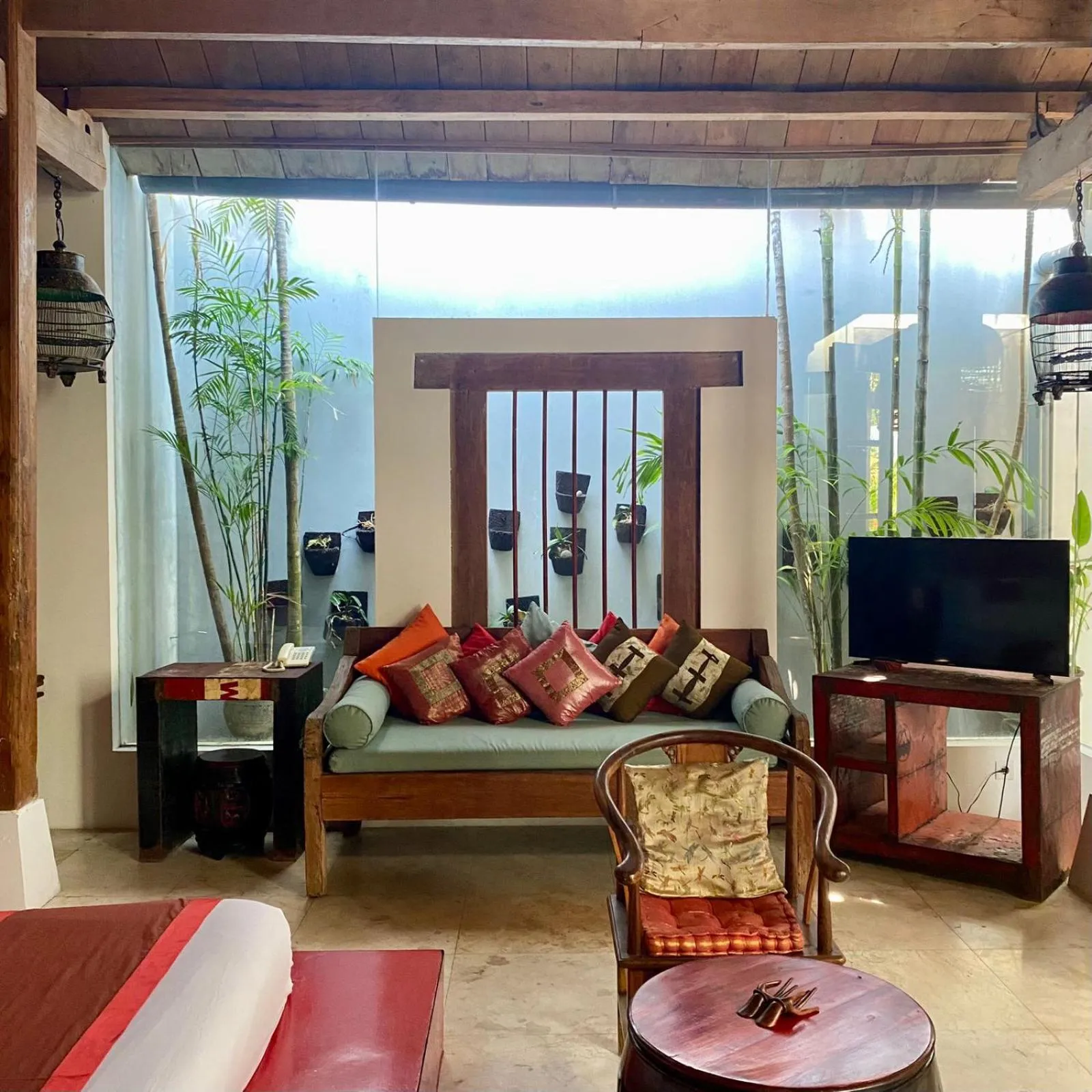 TV and multimedia in Bali Ginger Suites & Villa