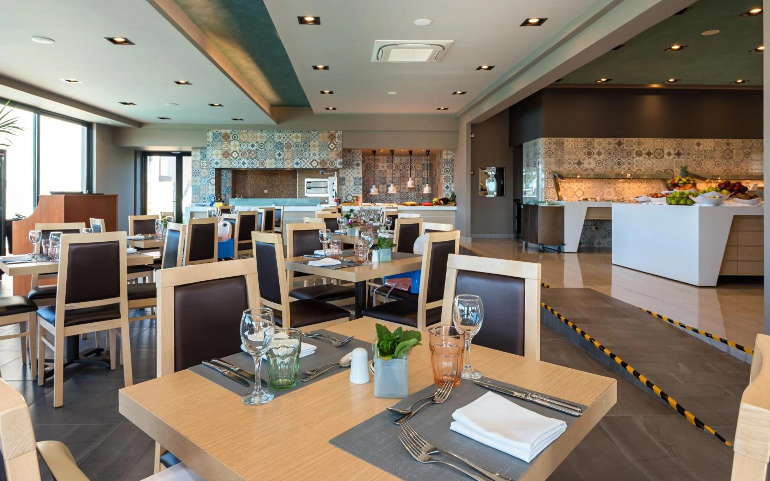 Restaurant/places to eat in Solimar Aquamarine Resort