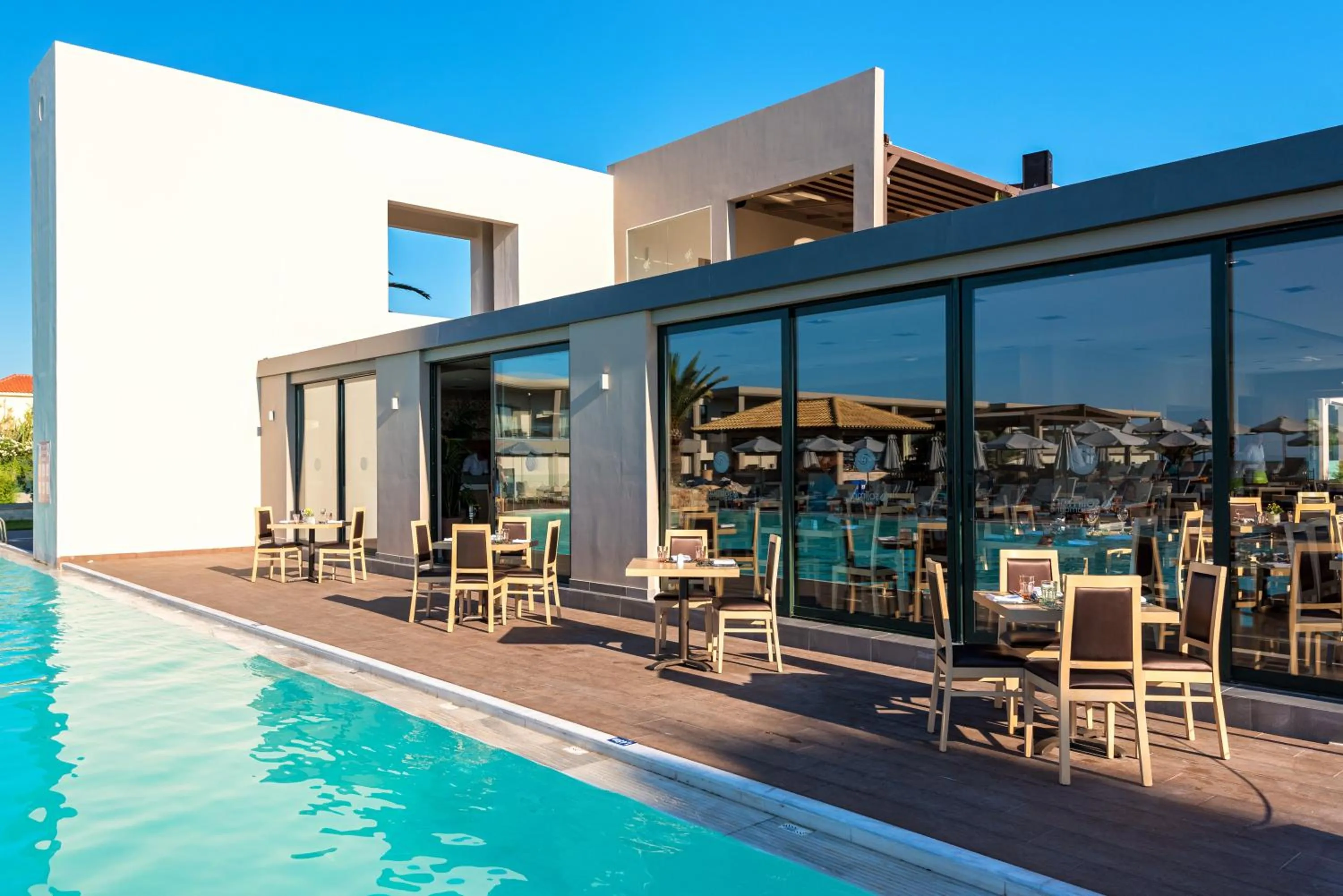 Restaurant/places to eat in Solimar Aquamarine Resort