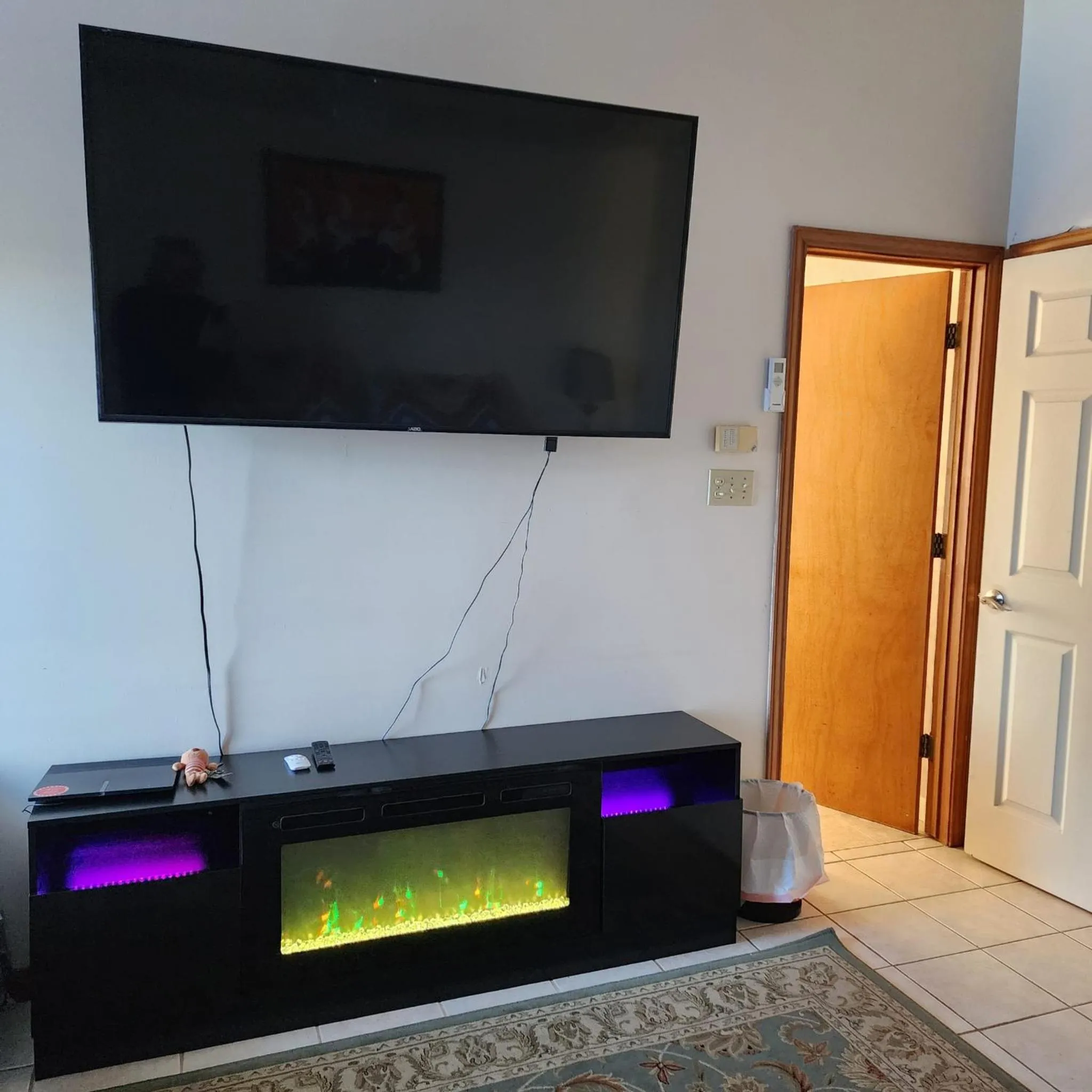 TV and multimedia in Hilltop Hacienda