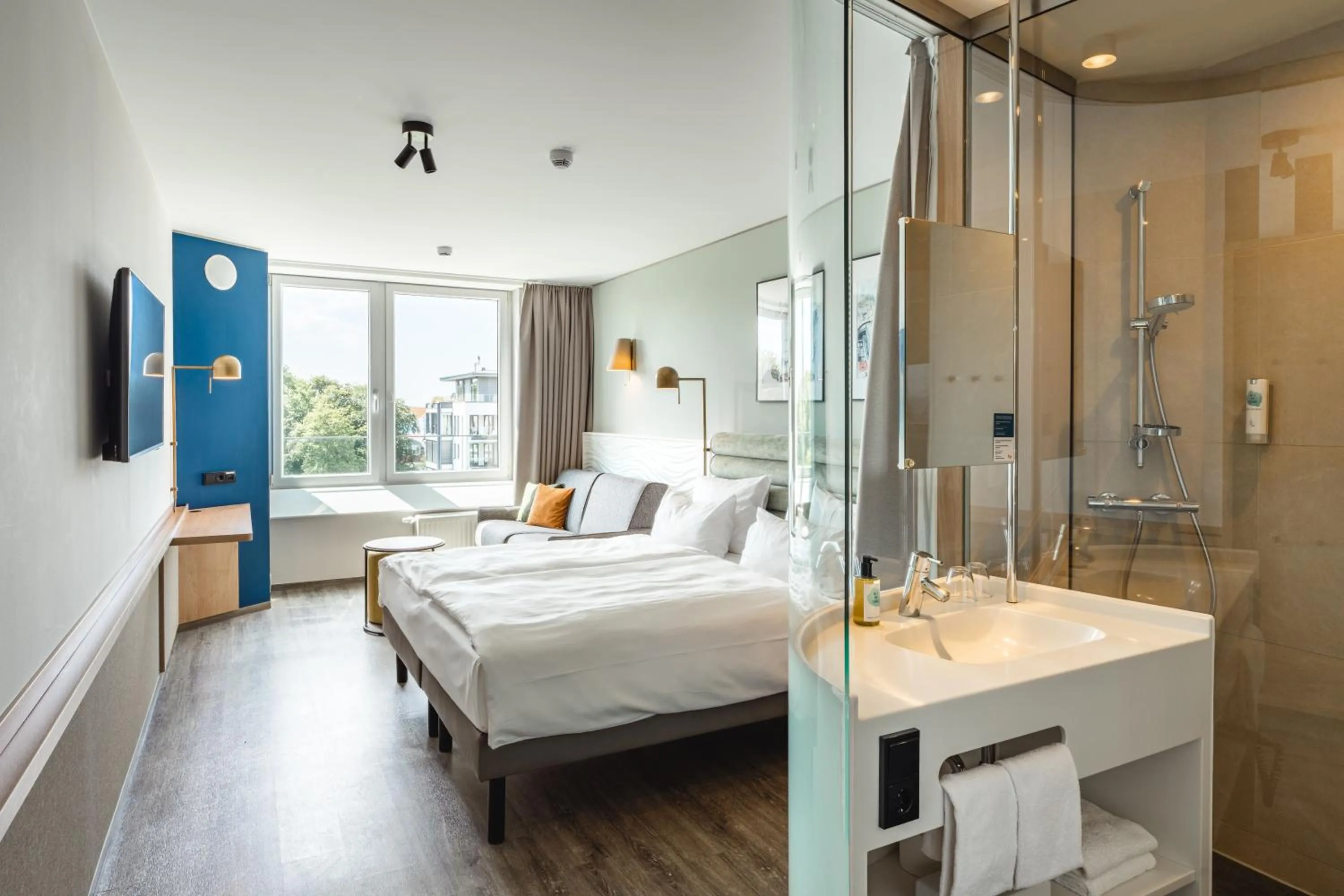 Photo of the whole room, Bed in aja Warnemünde