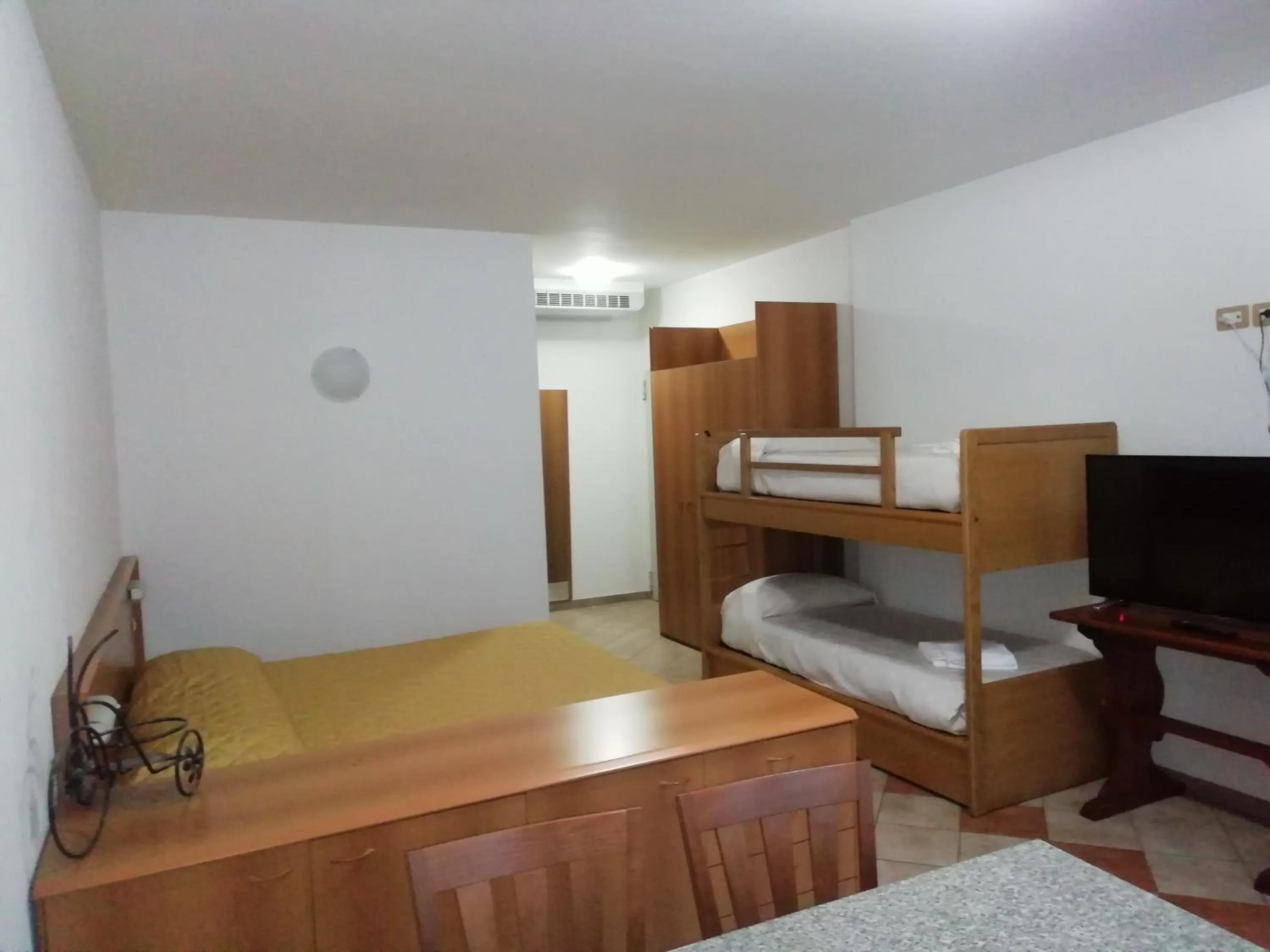 Bed in Albergo Breglia