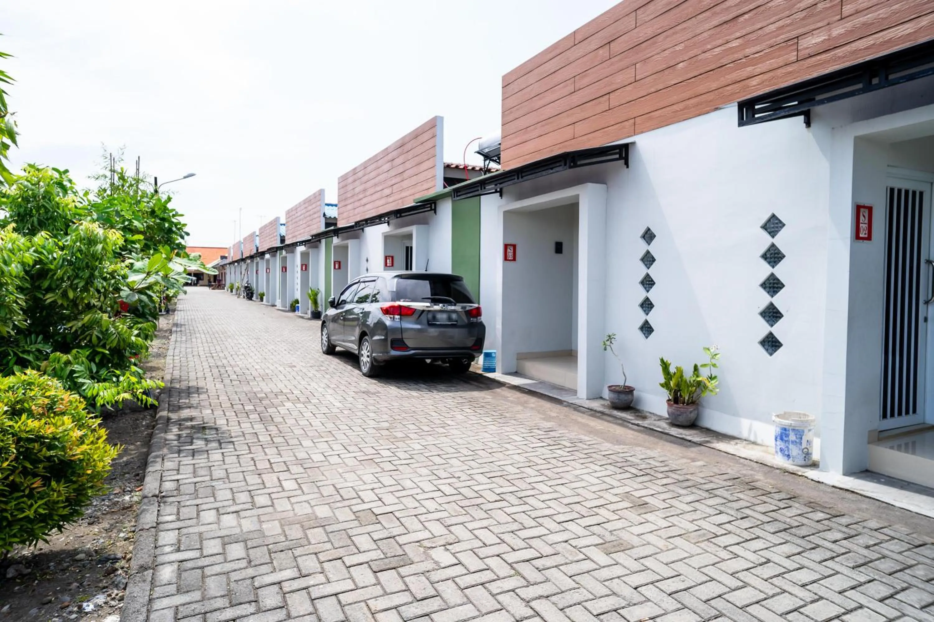 Parking in Sitiinggil Syariah RedPartner