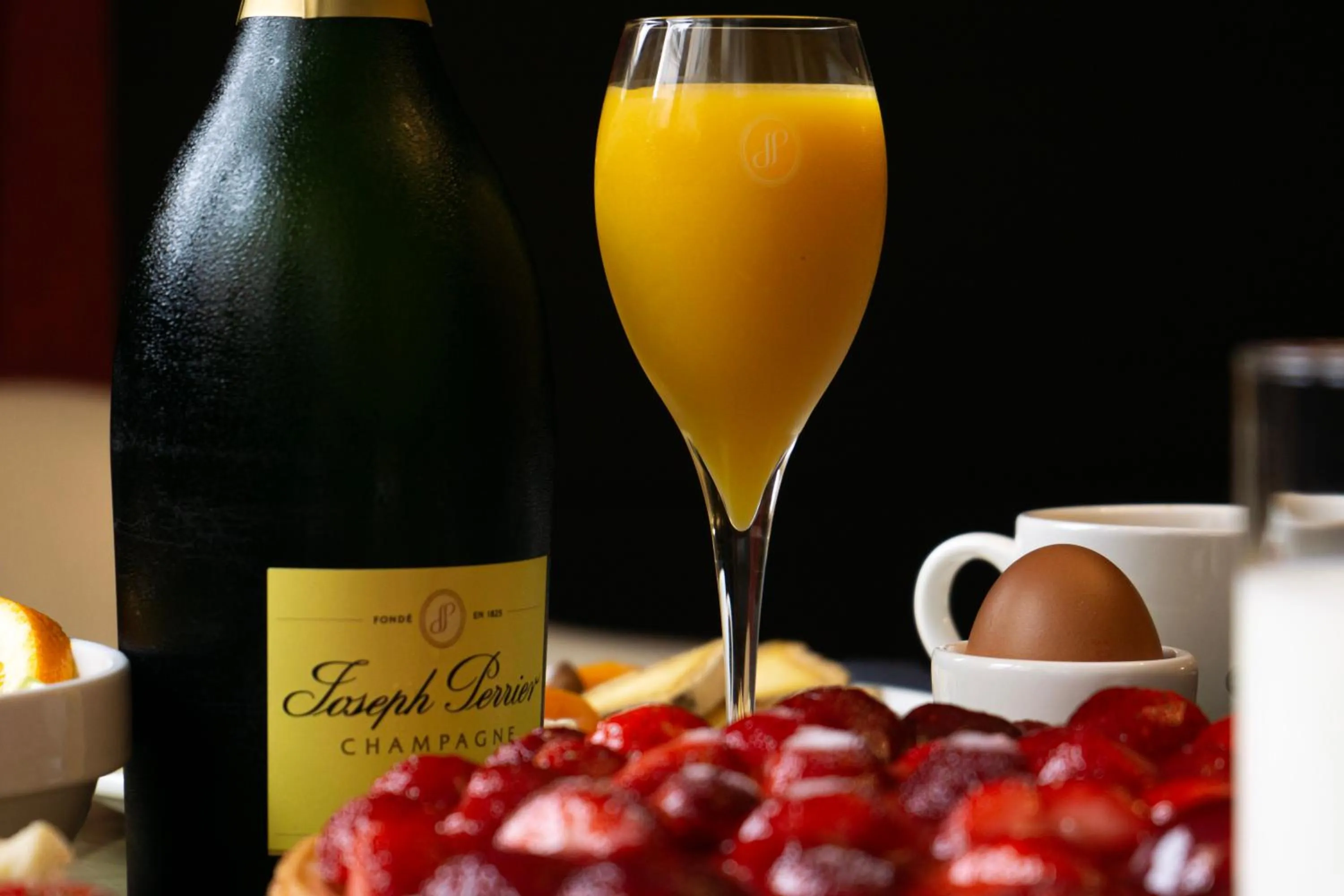 Food and drinks in HOTEL & SPA Le Renard Centre