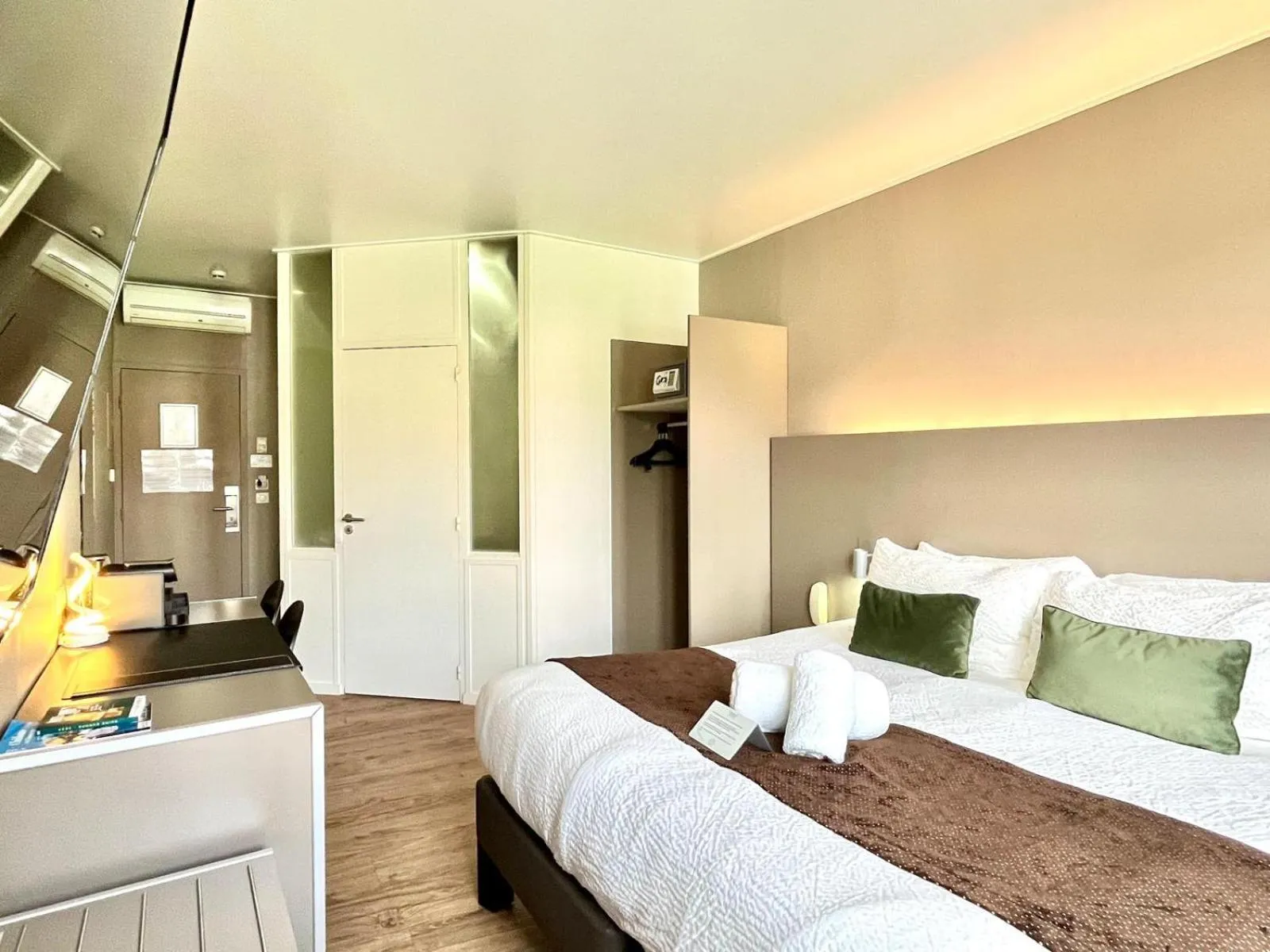 Bedroom, Bed in HOTEL & SPA Le Renard Centre