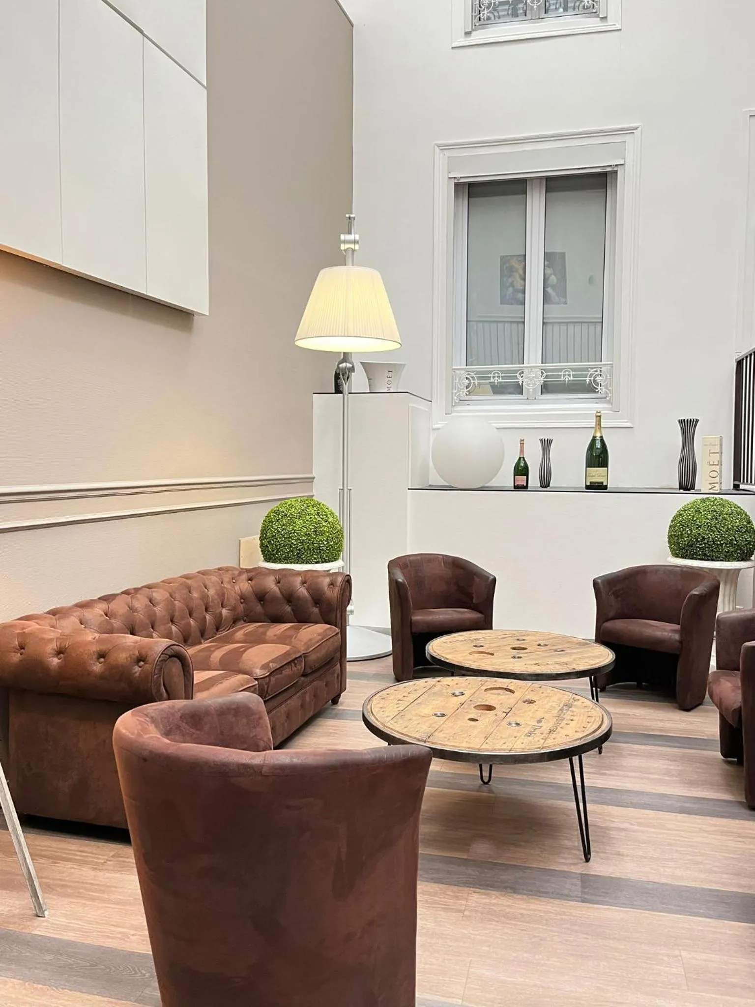 Seating area in HOTEL & SPA Le Renard Centre