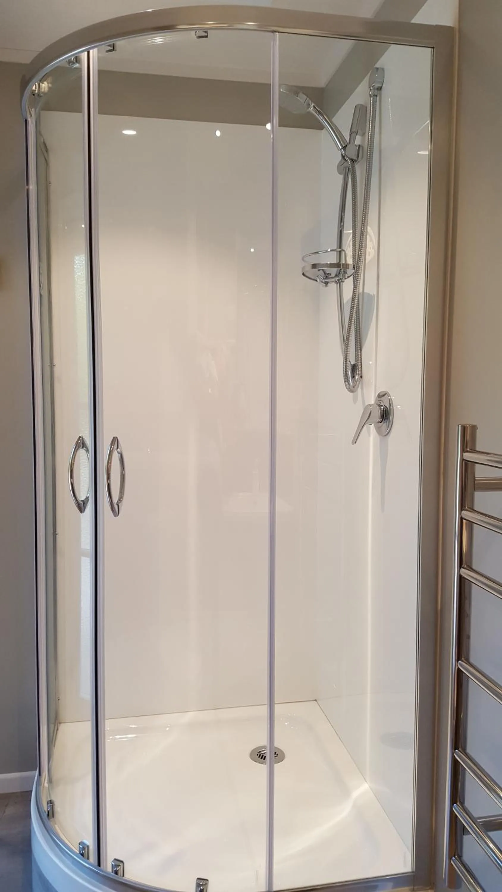 Shower in Bird Haven