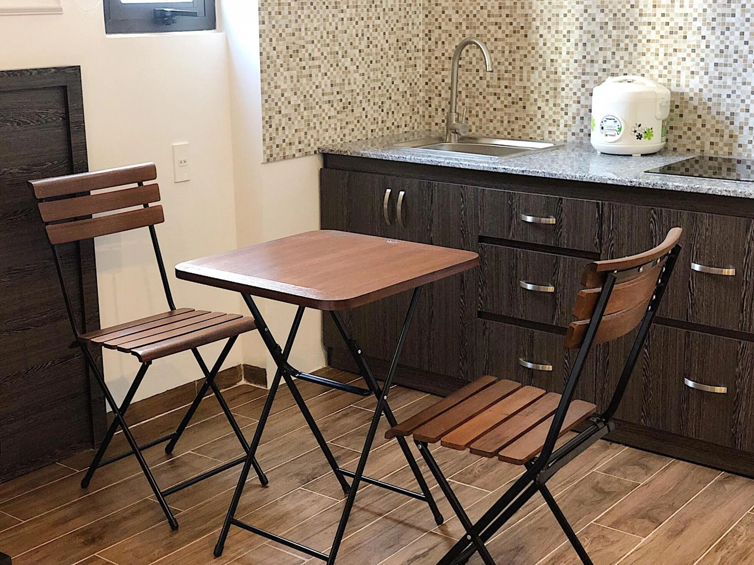 Kitchen or kitchenette, Kitchen/Kitchenette in Marina Boutique Hotel