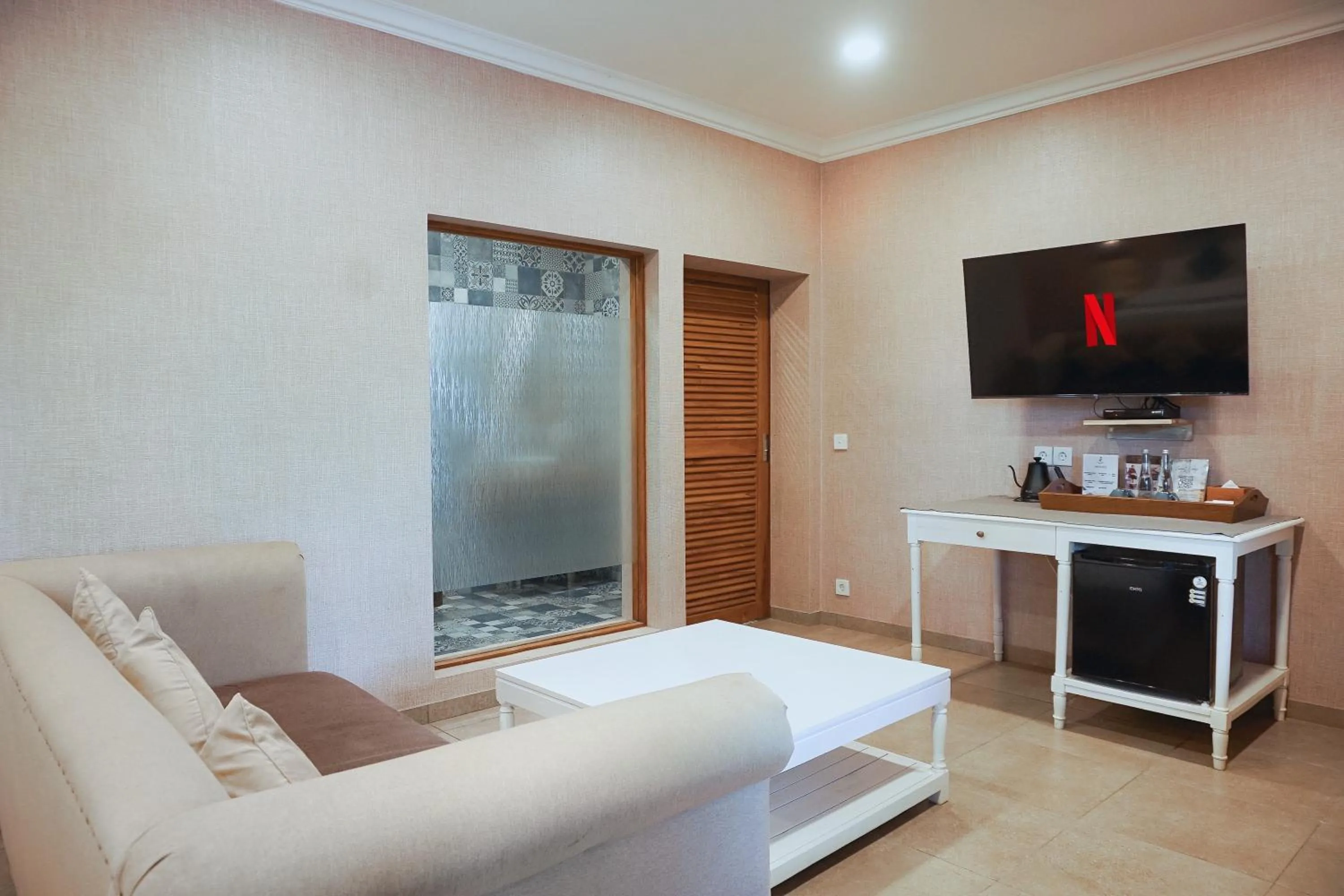 Bedroom, Bed in Coconut Lodge Resort