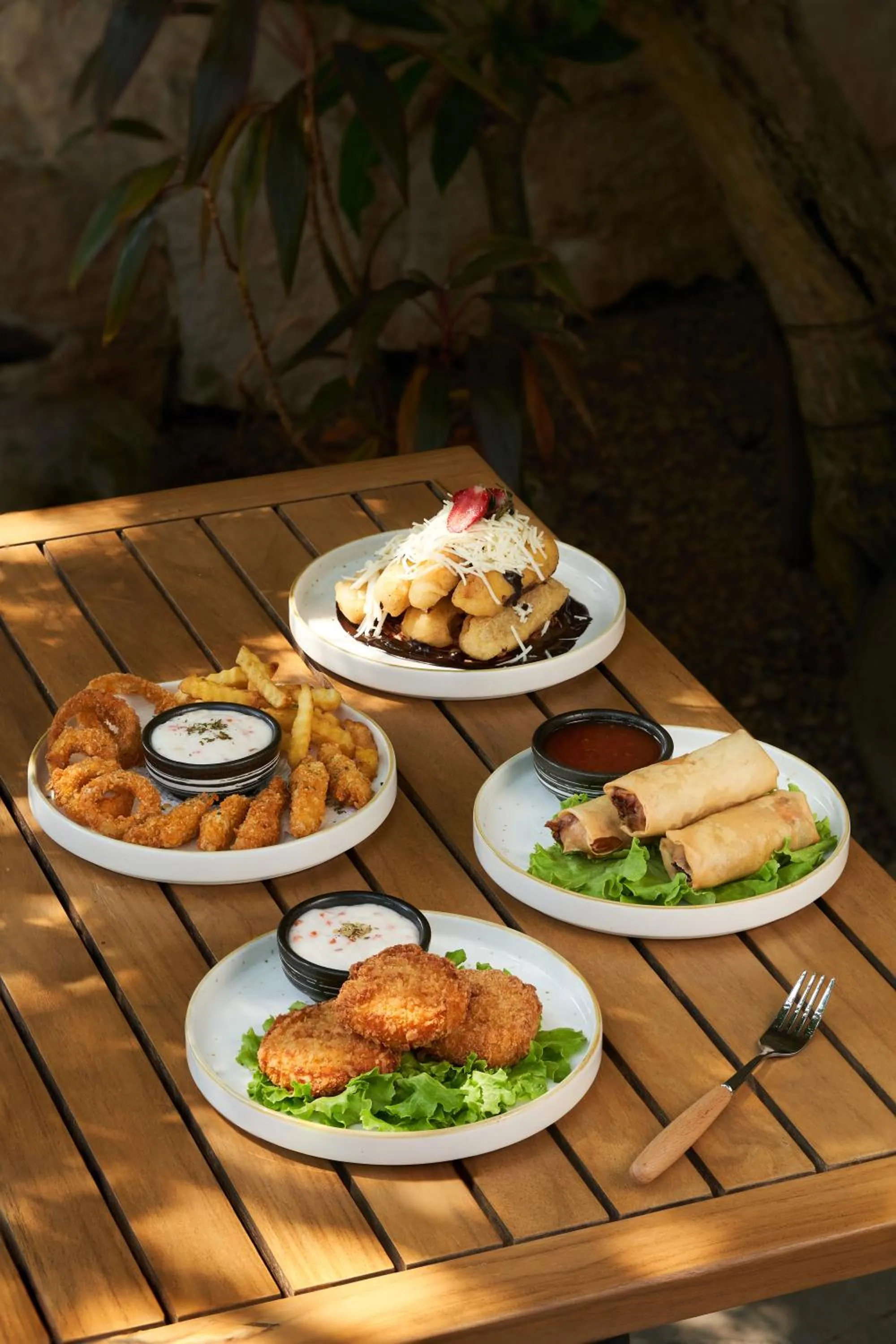 Restaurant/places to eat in Coconut Lodge Resort