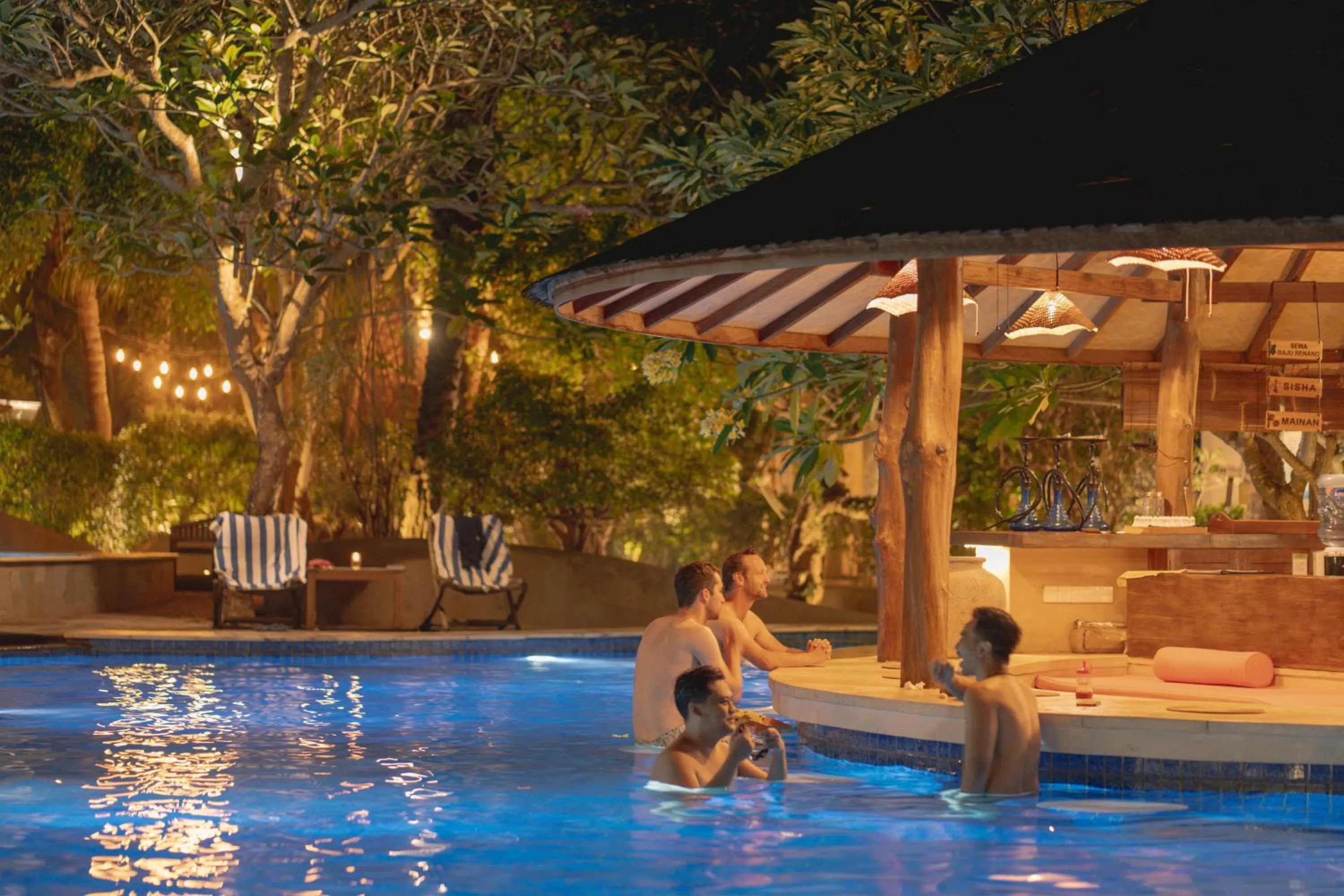 Swimming pool in Coconut Lodge Resort