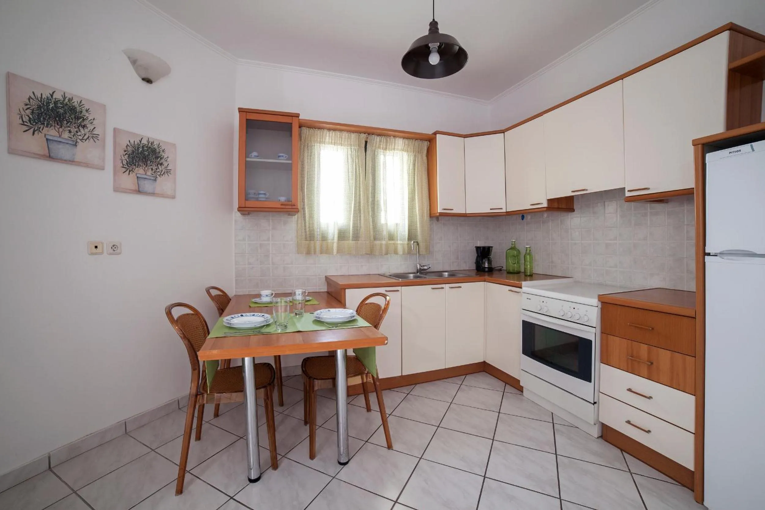 Minos Apartments & Studios