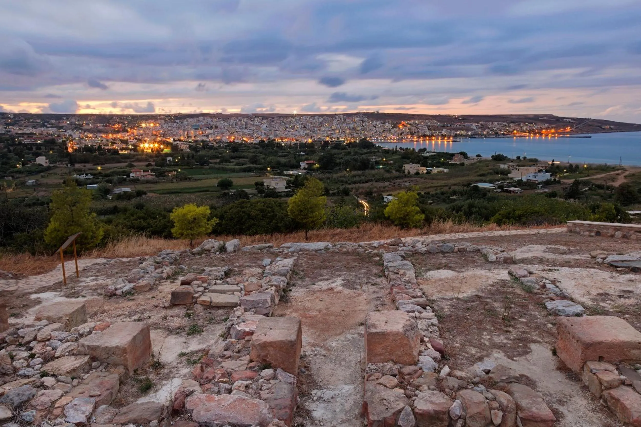 Minos Apartments & Studios