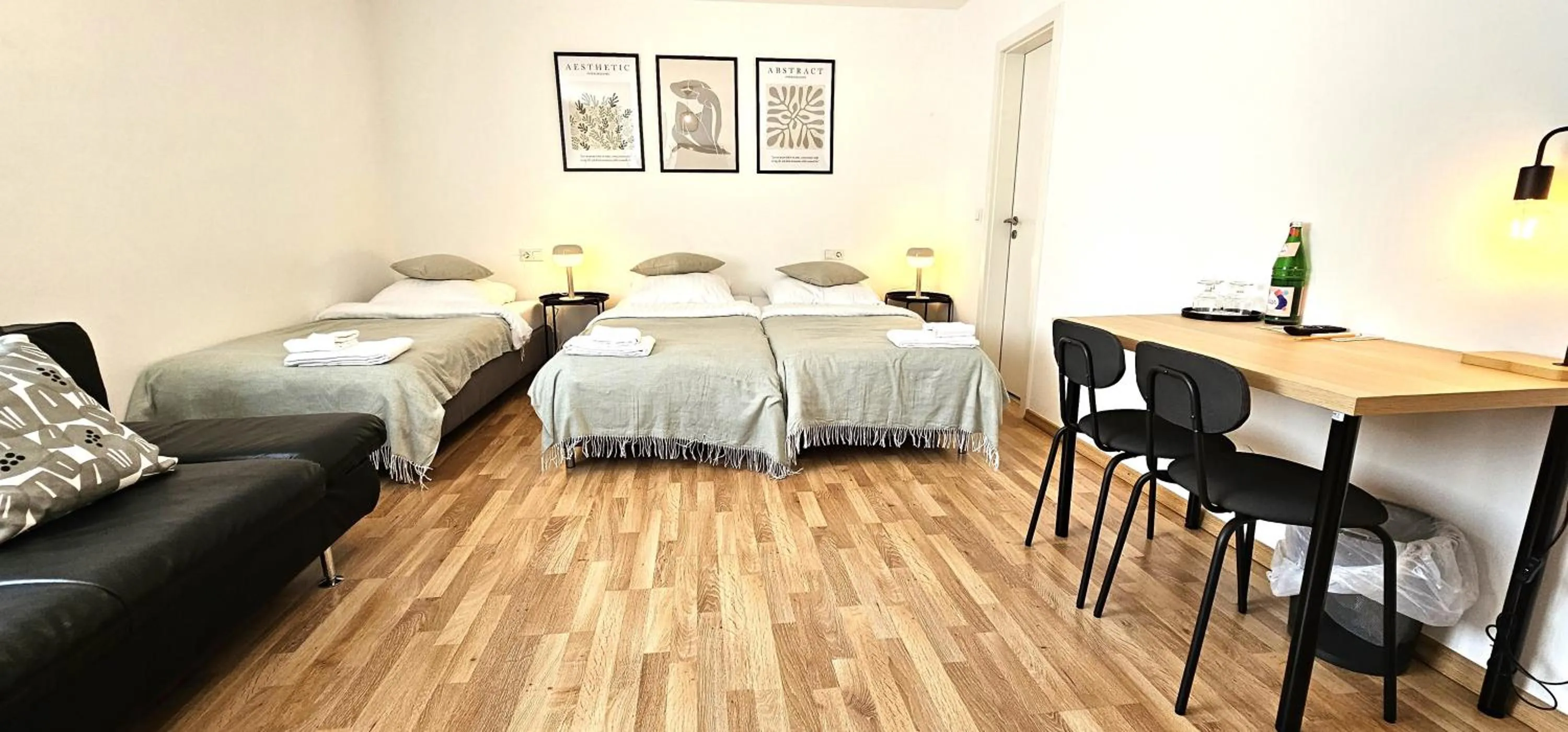 Bed in Airport Messe Hotel