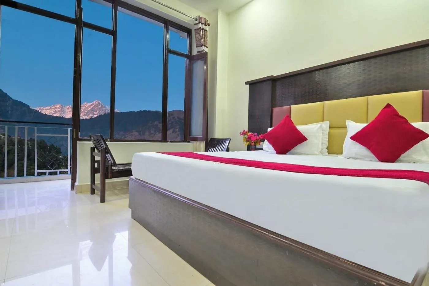 Bed in Hotel Hillora Mcleodganj